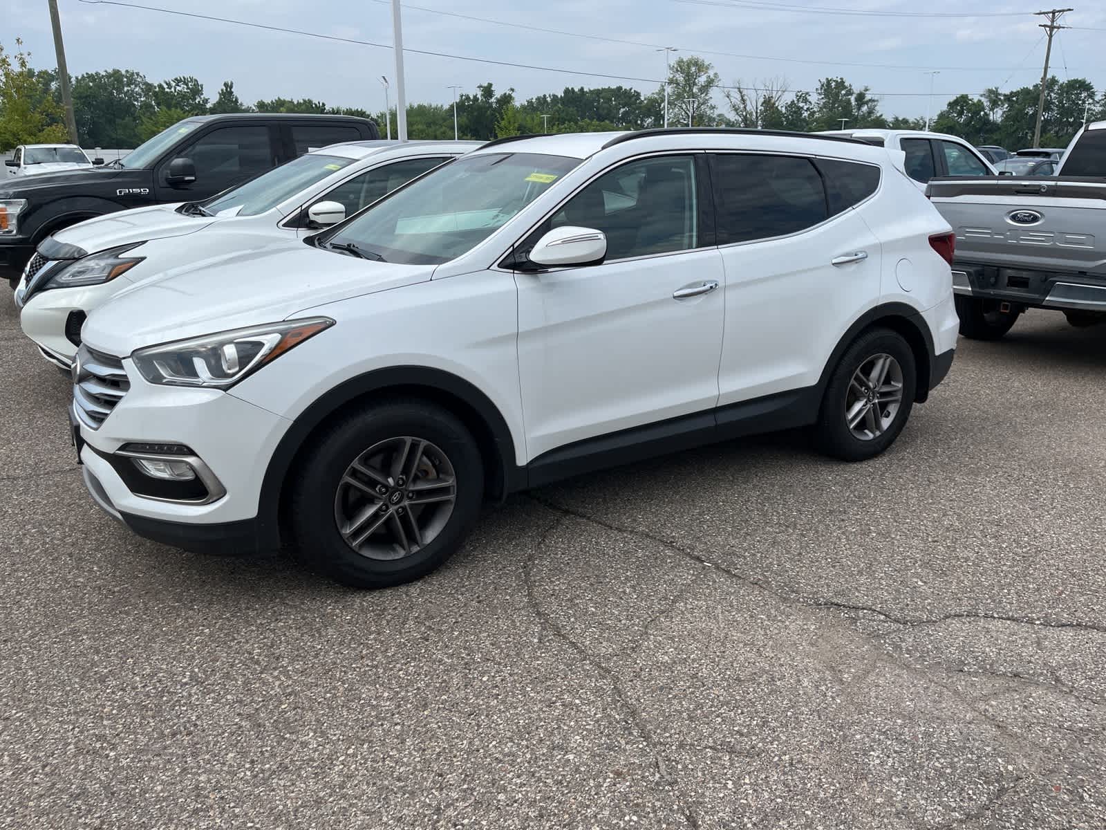 Thumbnail: 2018 Hyundai Santa Fe - 3