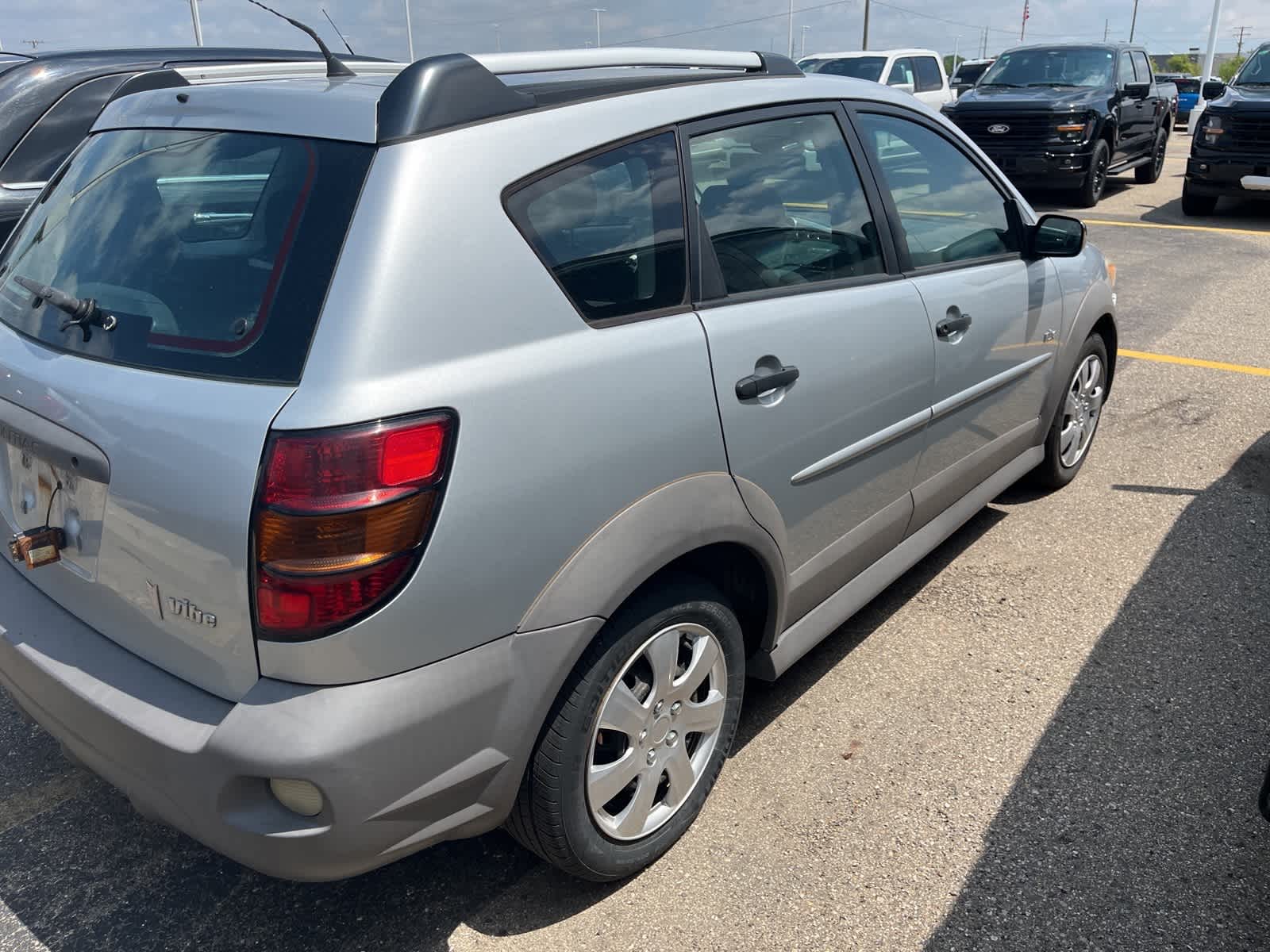 Thumbnail: 2007 Pontiac Vibe - 10