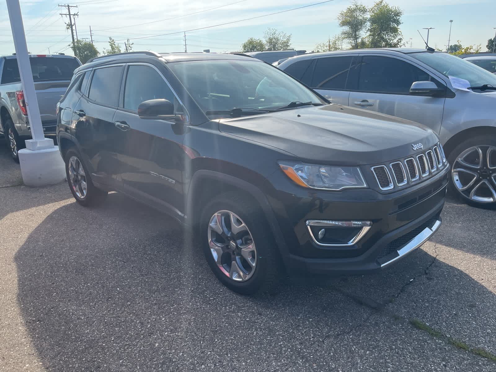 Thumbnail: 2020 Jeep Compass - 17