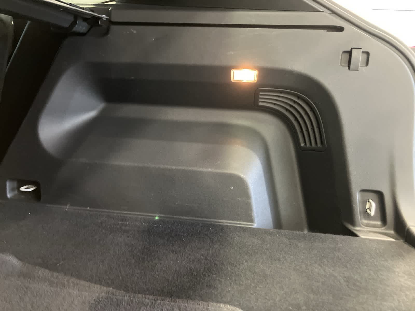 Thumbnail: 2023 Volkswagen Atlas - 34