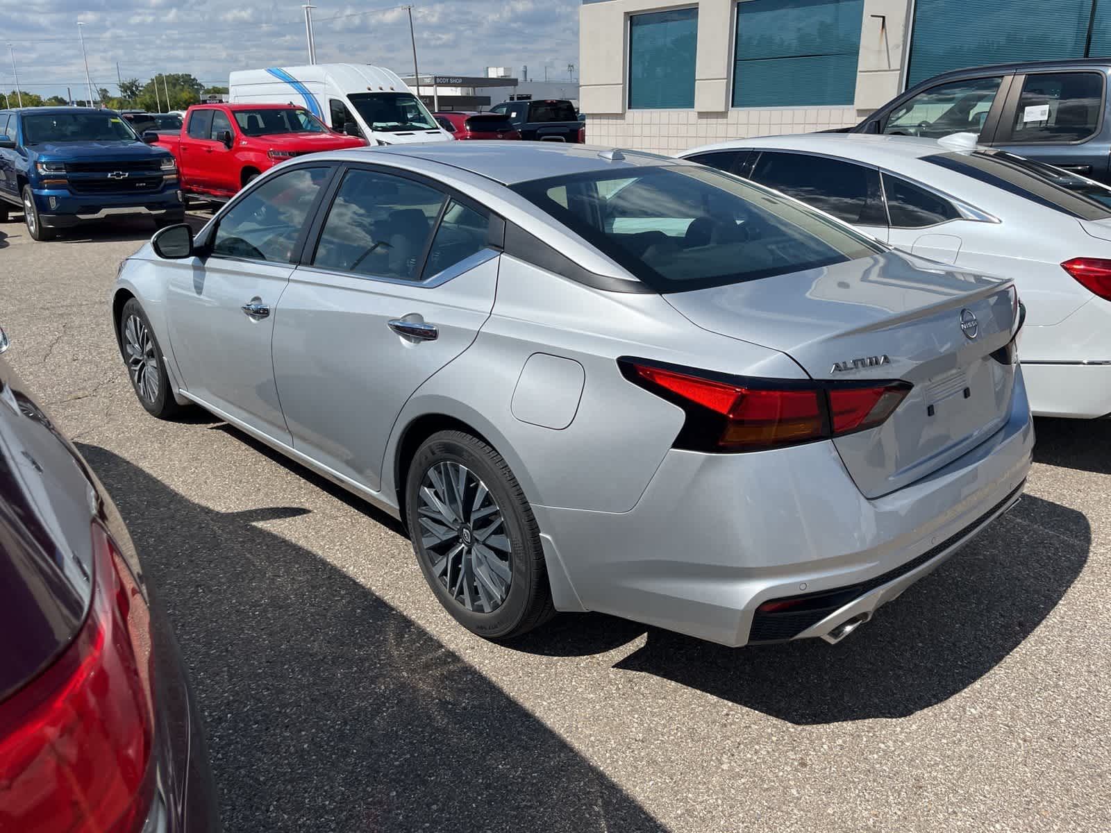 Thumbnail: 2024 Nissan Altima - 9