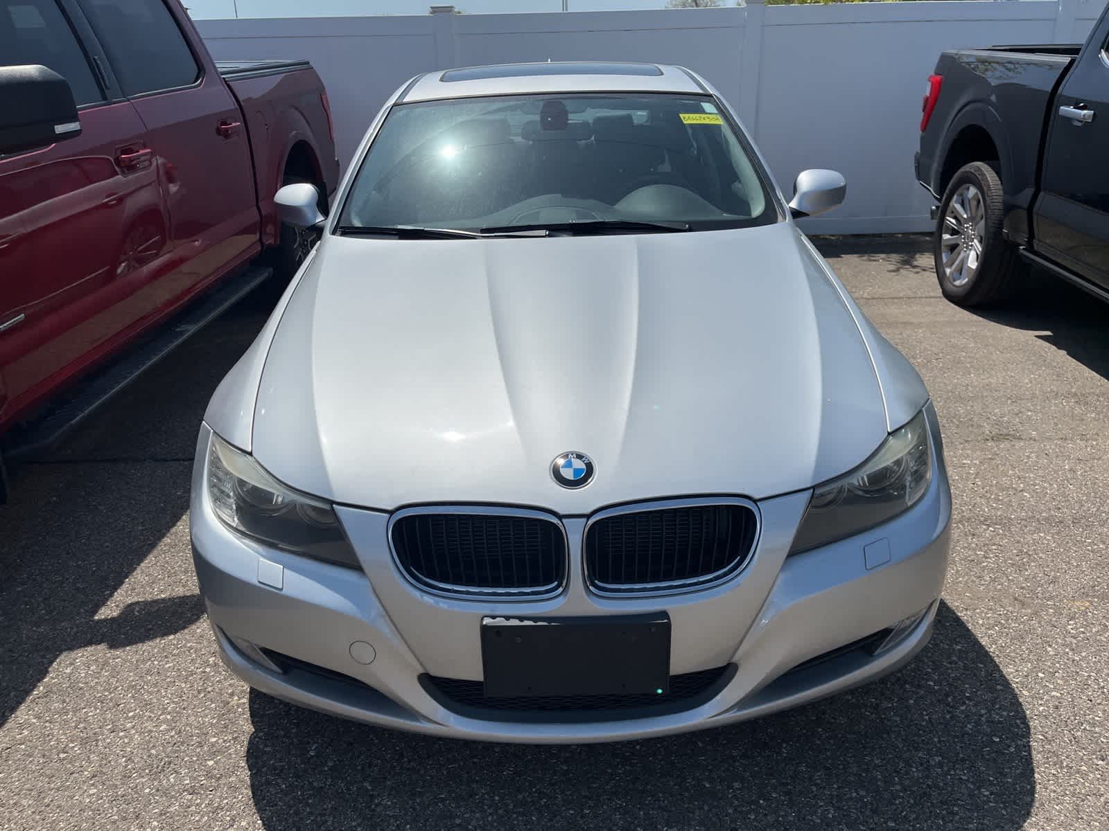 Thumbnail: 2011 BMW 3 Series - 6