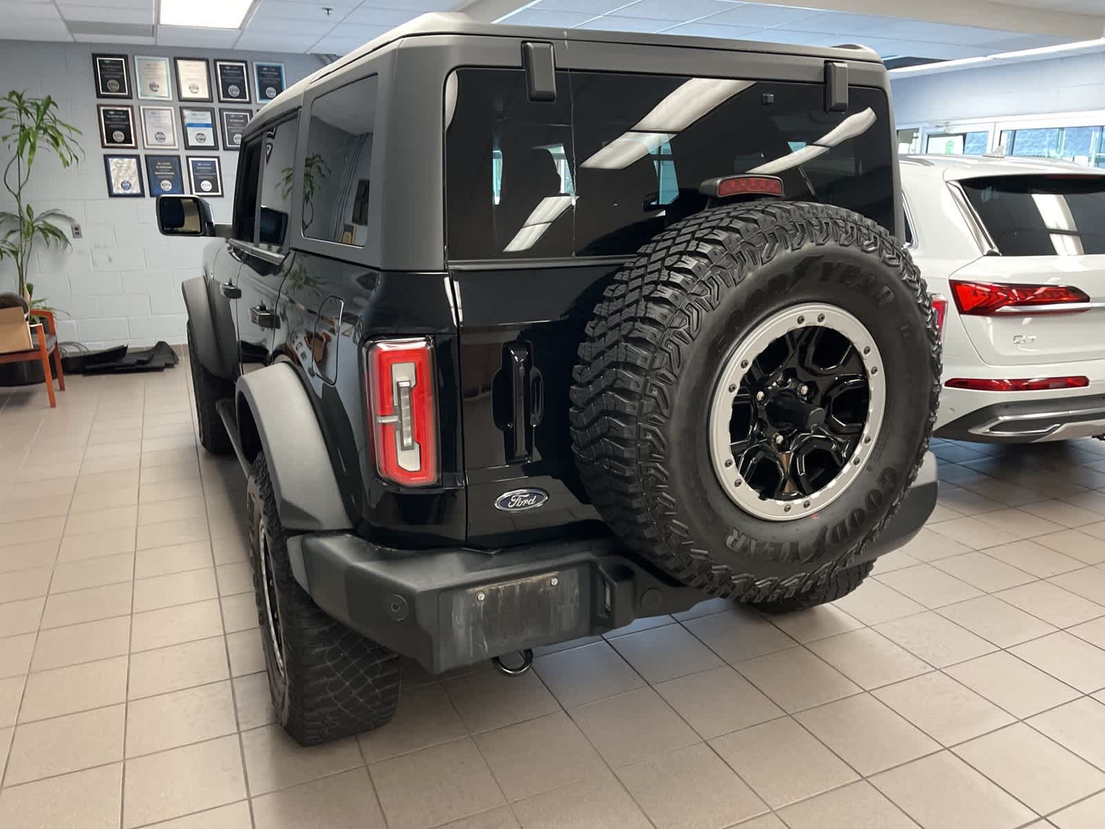 2022 Ford Bronco Outer Banks 7