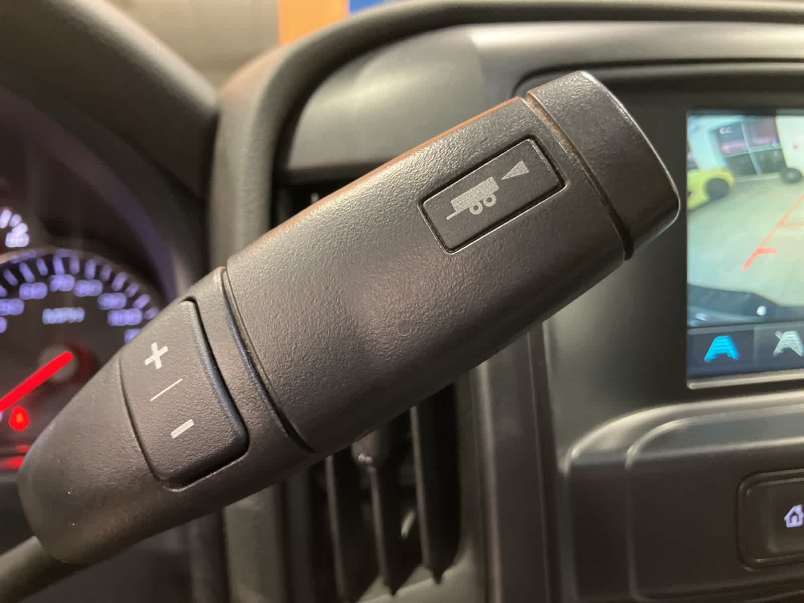 Thumbnail: 2018 Chevrolet Silverado 1500 - 19