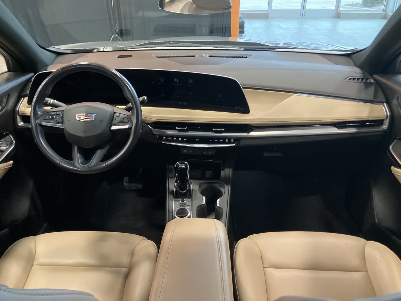 Thumbnail: 2024 Cadillac XT4 - 21