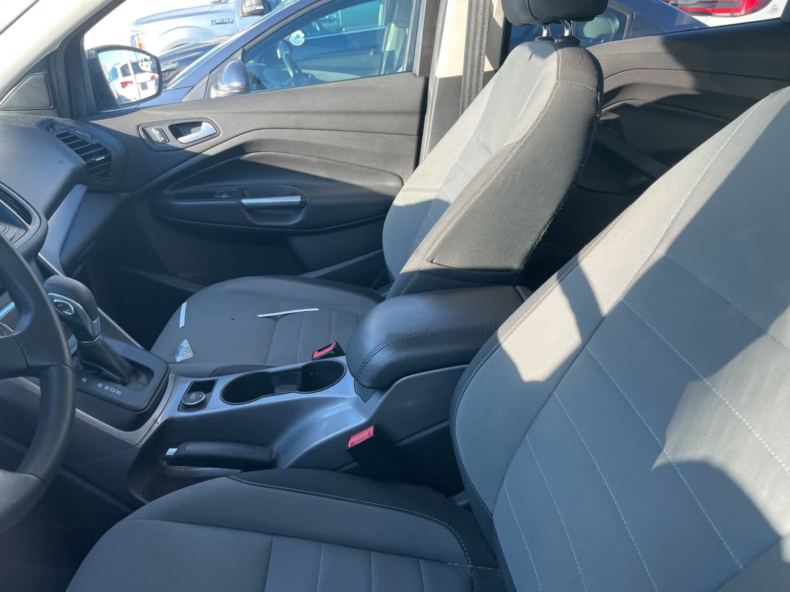 Thumbnail: 2016 Ford Escape - 23
