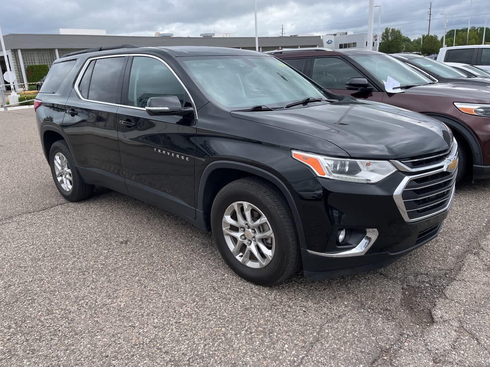 Thumbnail: 2019 Chevrolet Traverse - 17