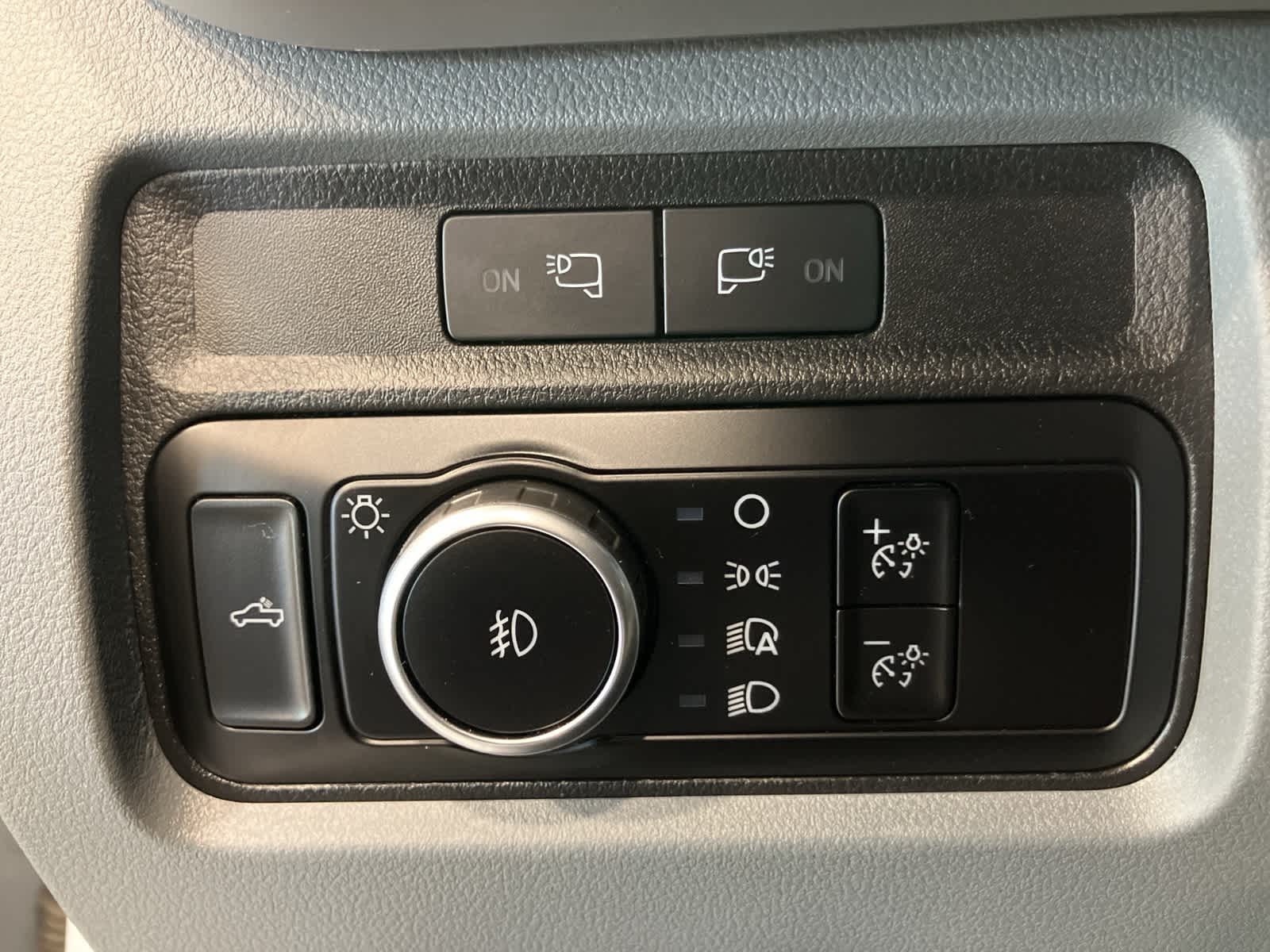 Thumbnail: 2023 Ford Econoline - 14