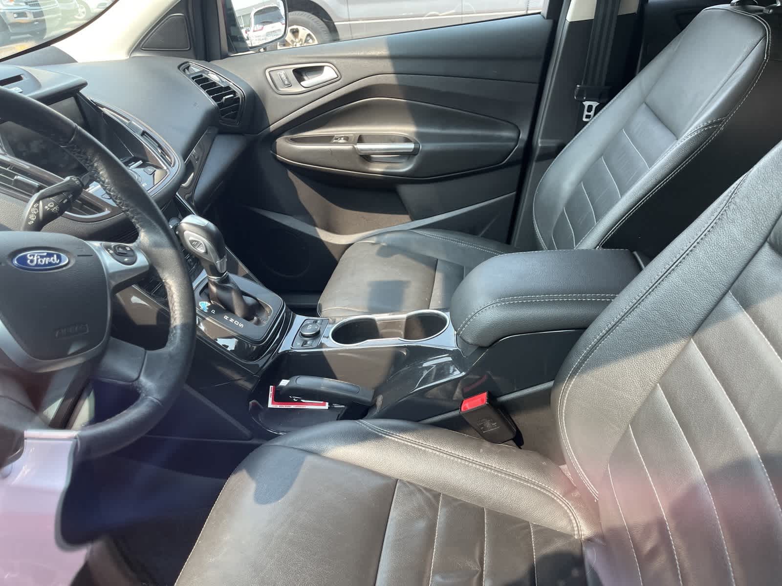 Thumbnail: 2015 Ford Escape - 21