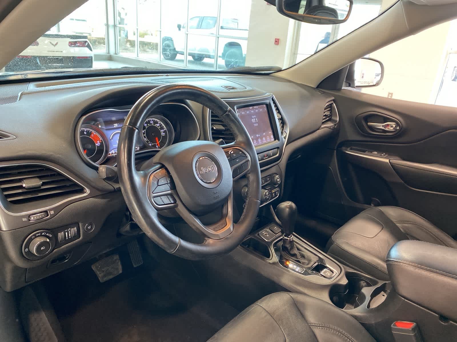 Thumbnail: 2021 Jeep Cherokee - 10