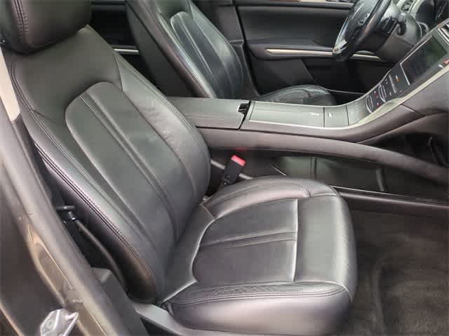 Thumbnail: 2015 Lincoln MKZ - 23