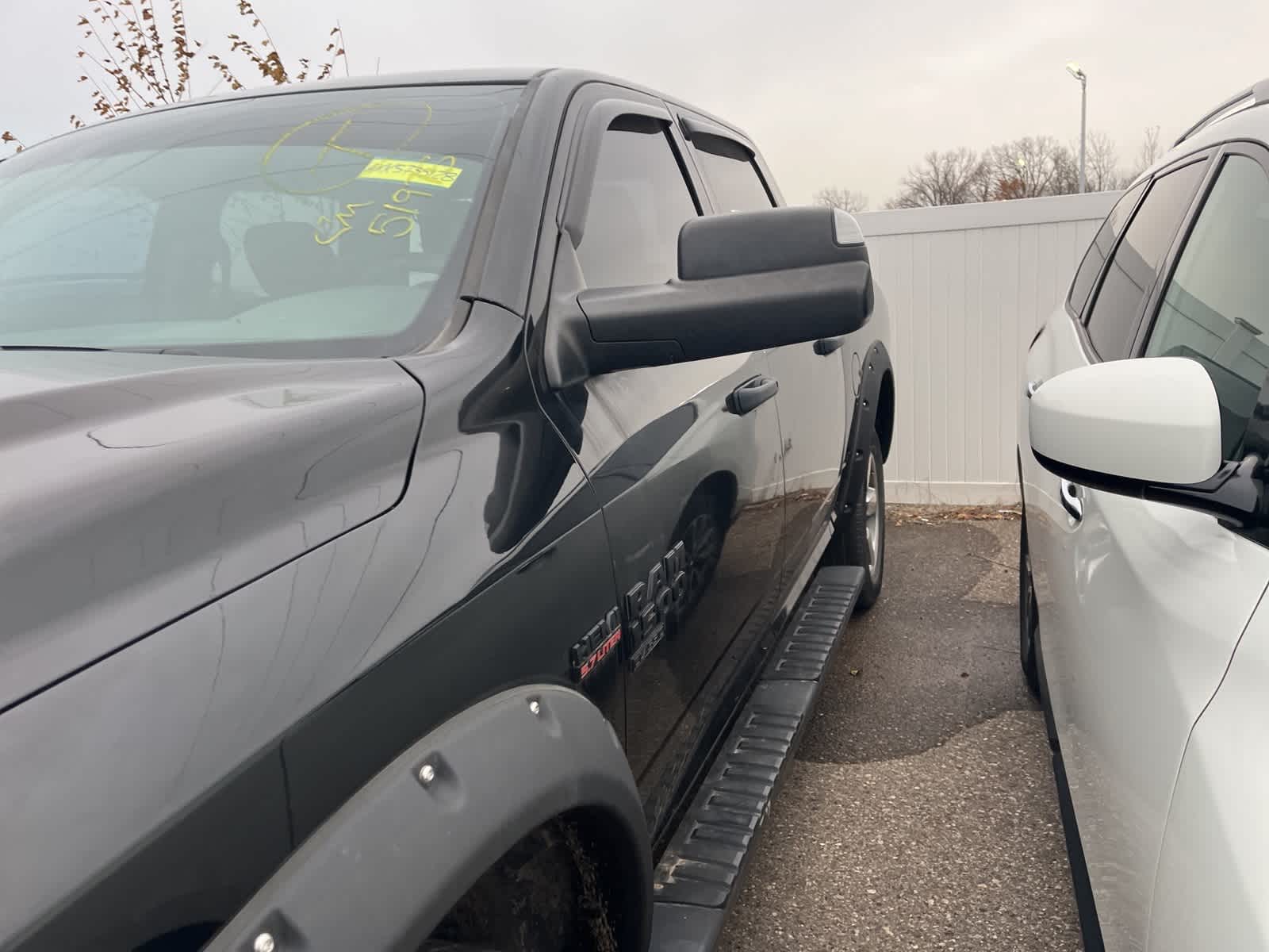 Thumbnail: 2019 RAM 1500 Classic - 6