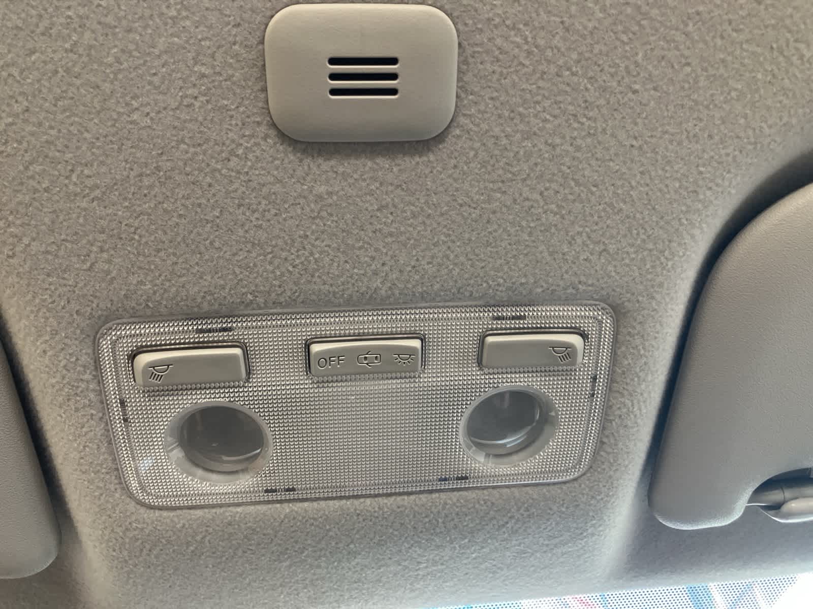 Thumbnail: 2012 Toyota Prius c - 21