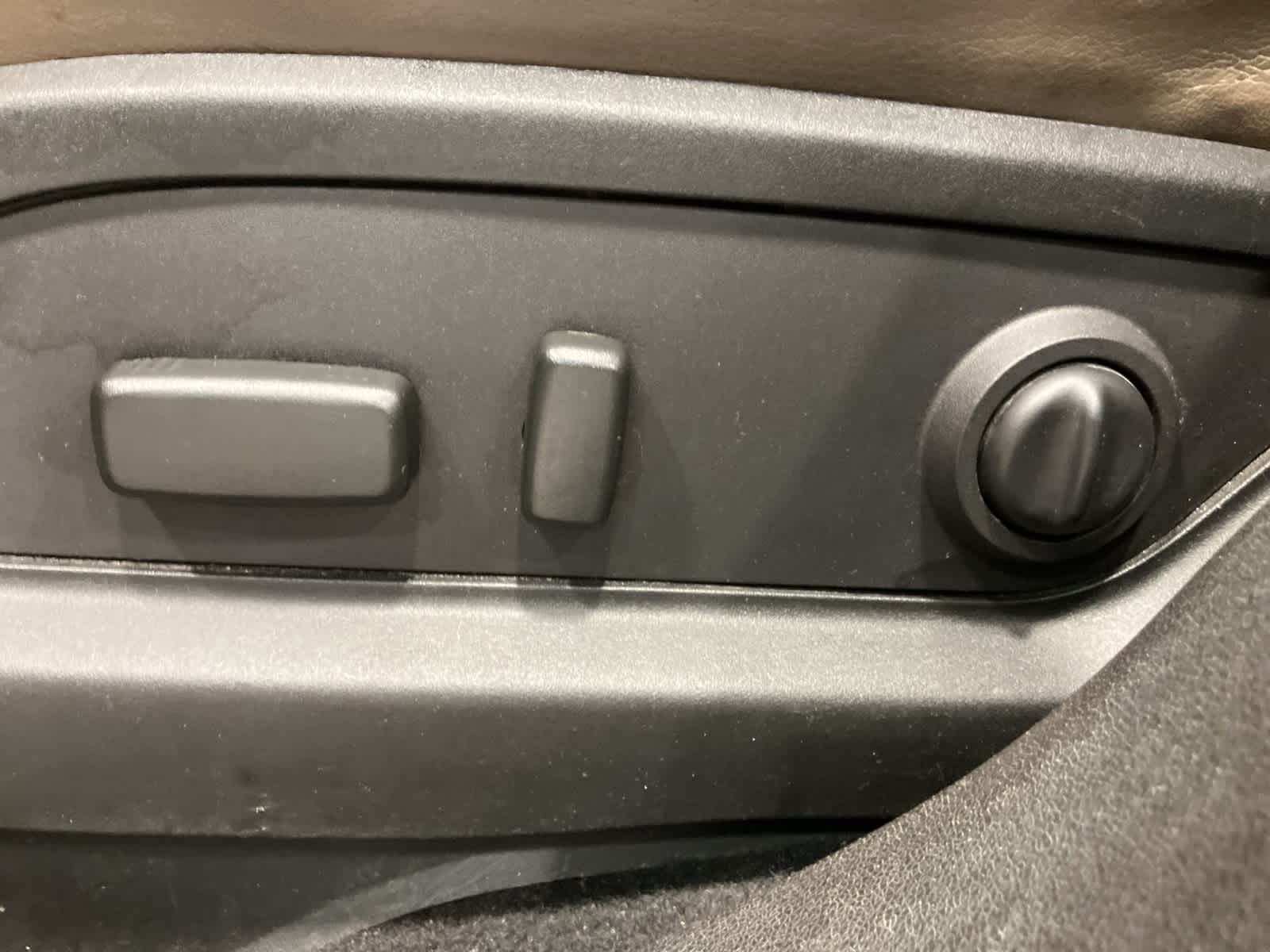 Thumbnail: 2013 GMC Acadia - 13