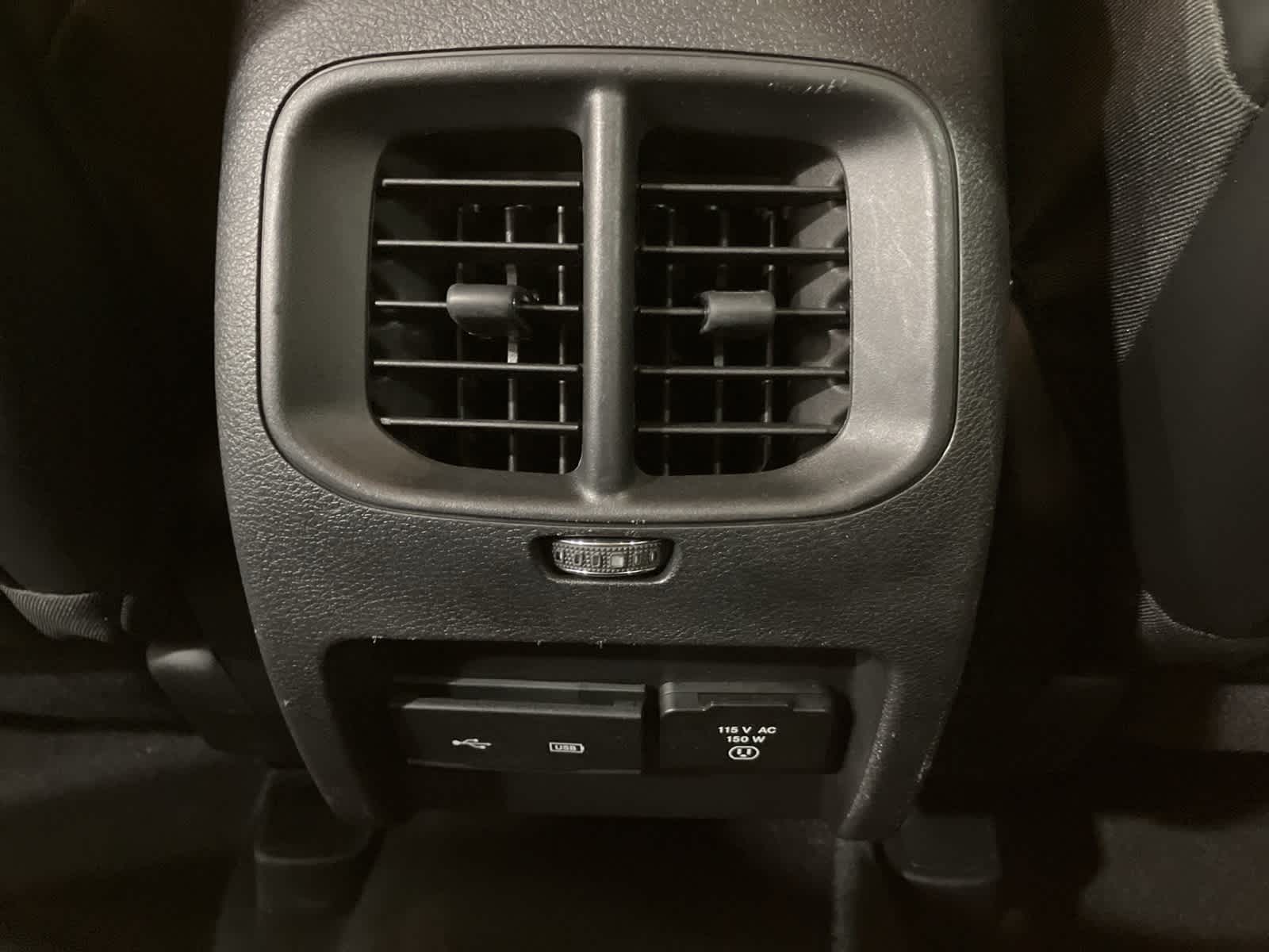 Thumbnail: 2020 Jeep Cherokee - 22