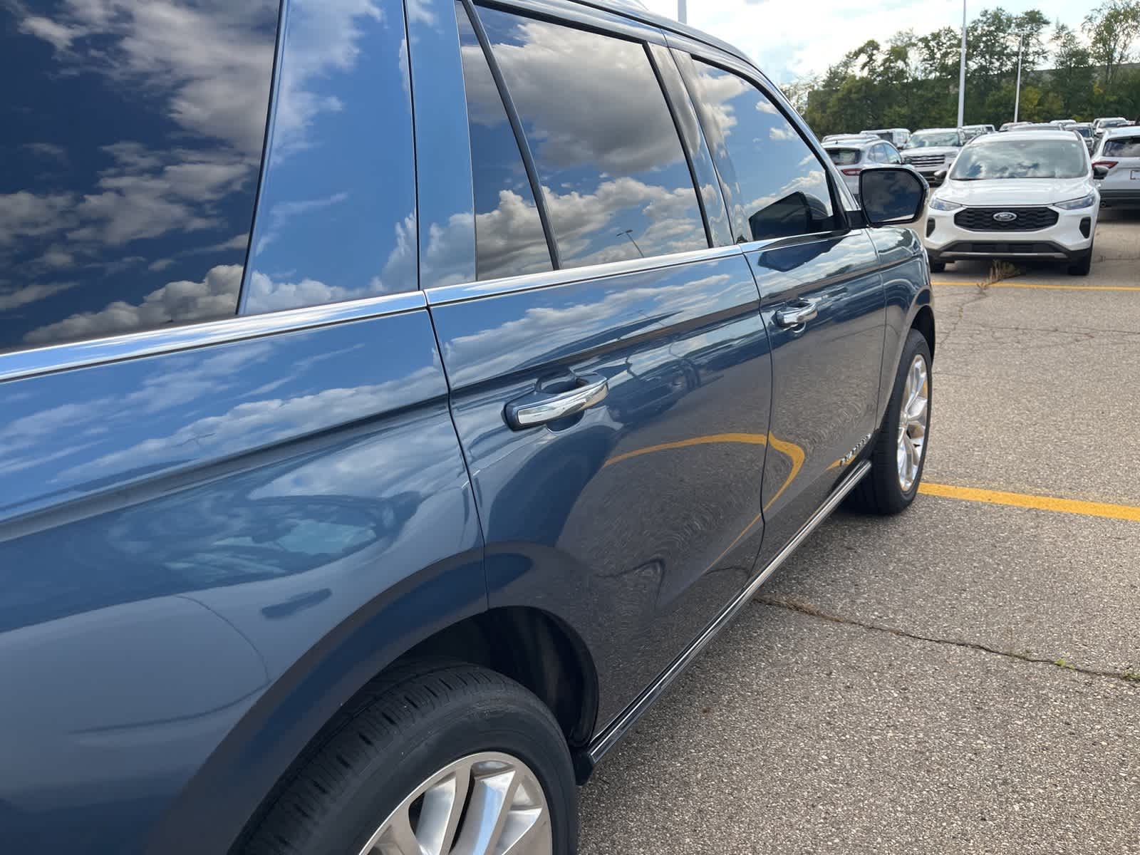 Thumbnail: 2019 Ford Expedition - 14