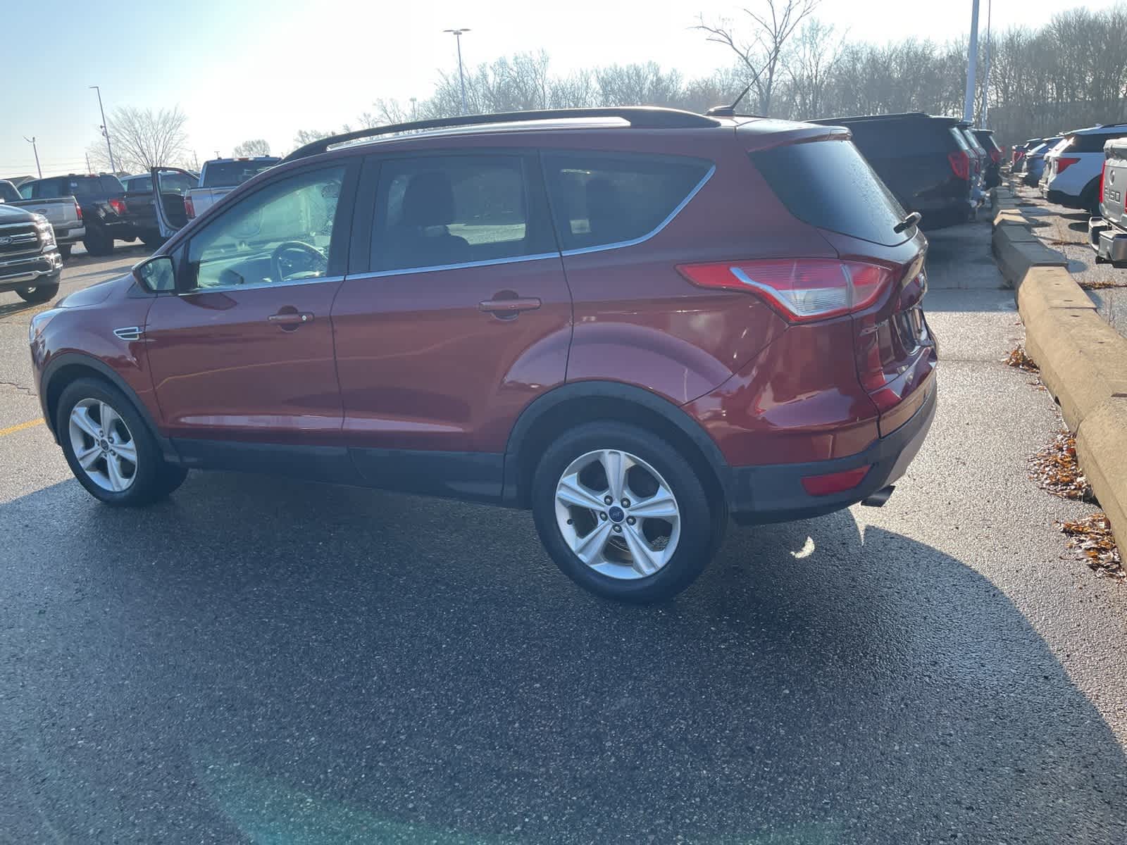 Thumbnail: 2015 Ford Escape - 8
