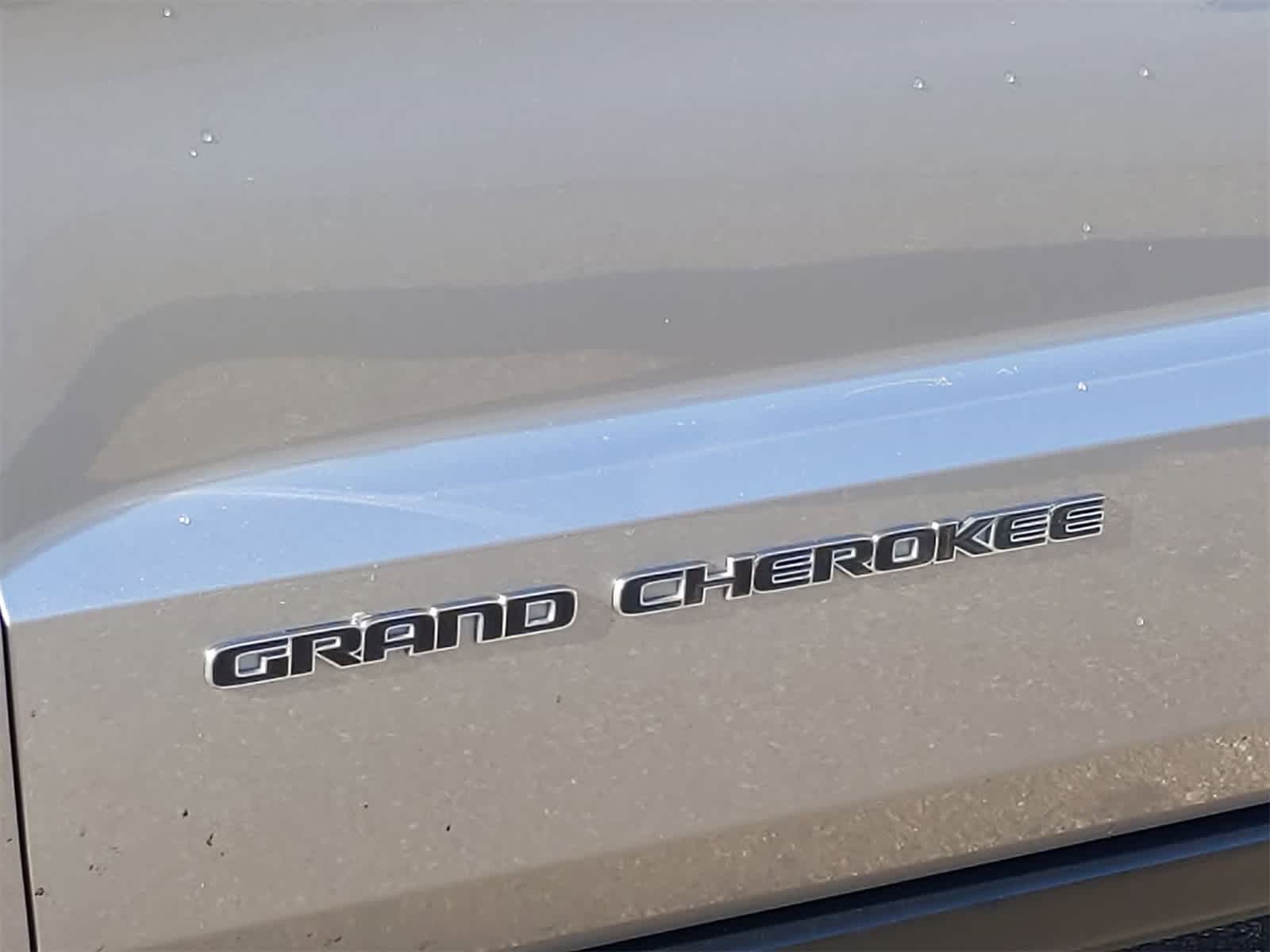 Thumbnail: 2021 Jeep Grand Cherokee - 13