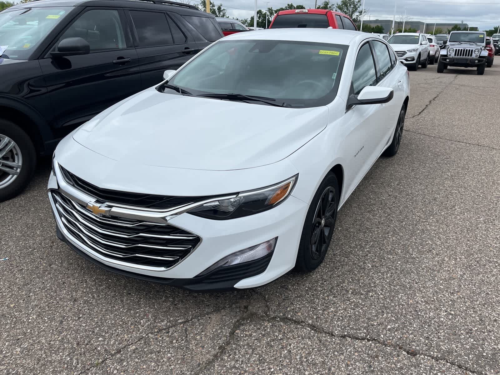 Thumbnail: 2024 Chevrolet Malibu - 2
