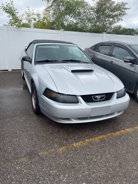 2001 Ford Mustang GT 7