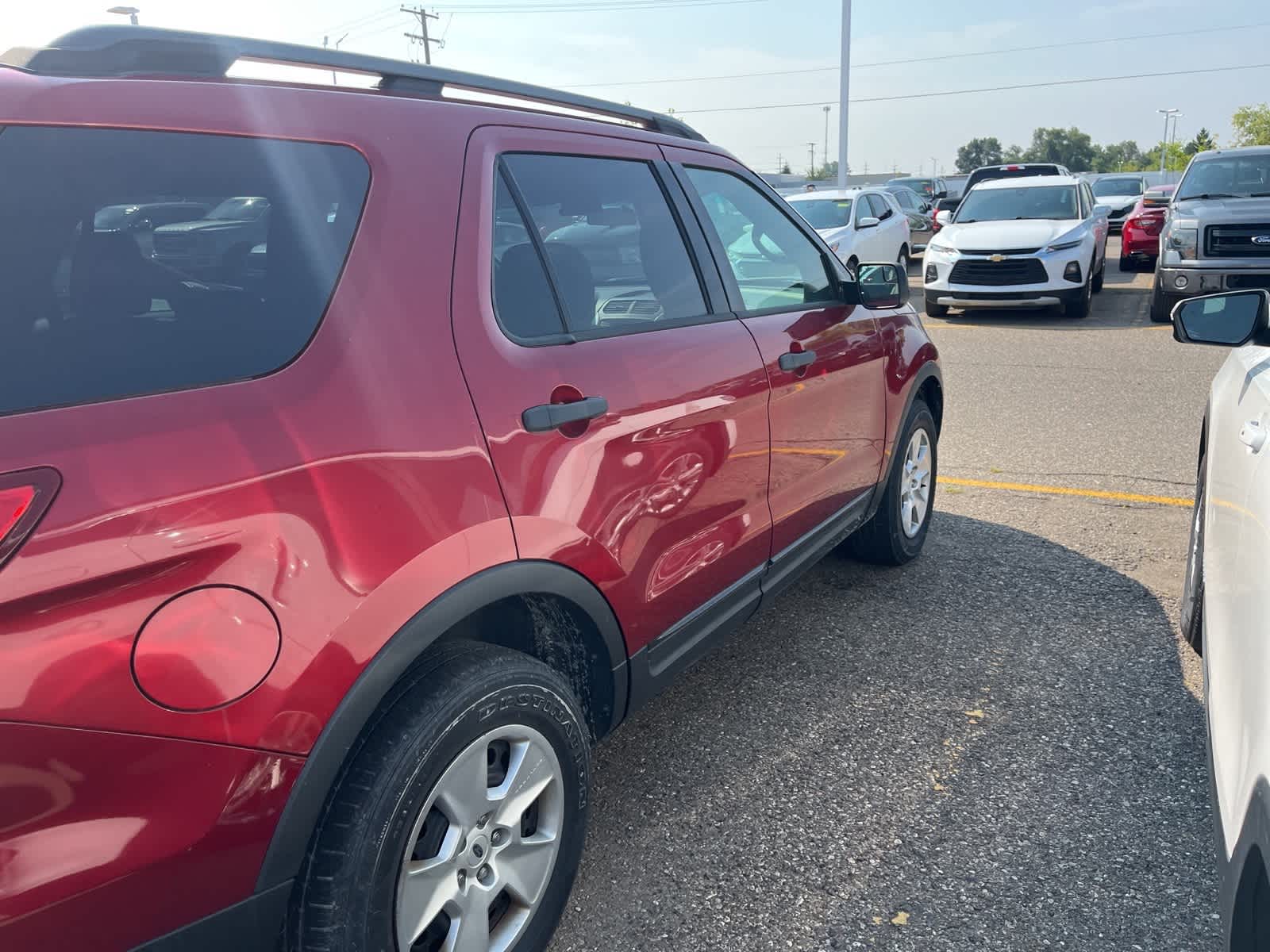 Thumbnail: 2013 Ford Explorer - 14