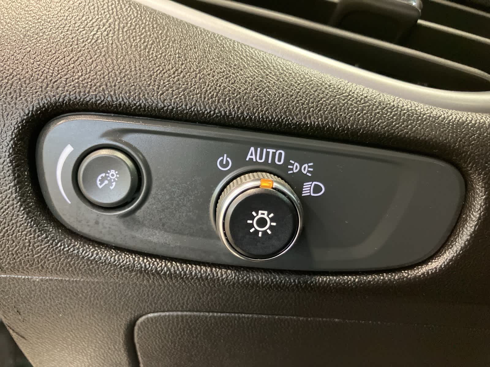 Thumbnail: 2024 Chevrolet Malibu - 15