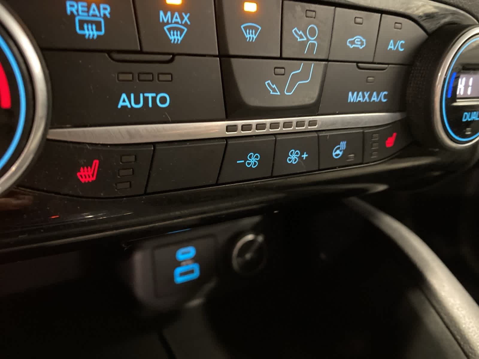 Thumbnail: 2021 Ford Escape - 23