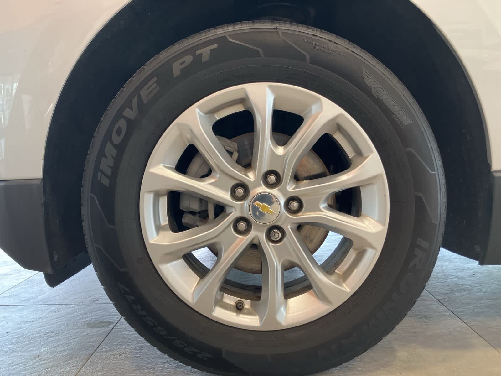 Thumbnail: 2020 Chevrolet Equinox - 9