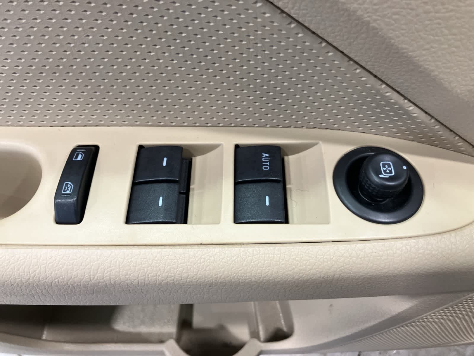 Thumbnail: 2008 Ford Fusion - 15