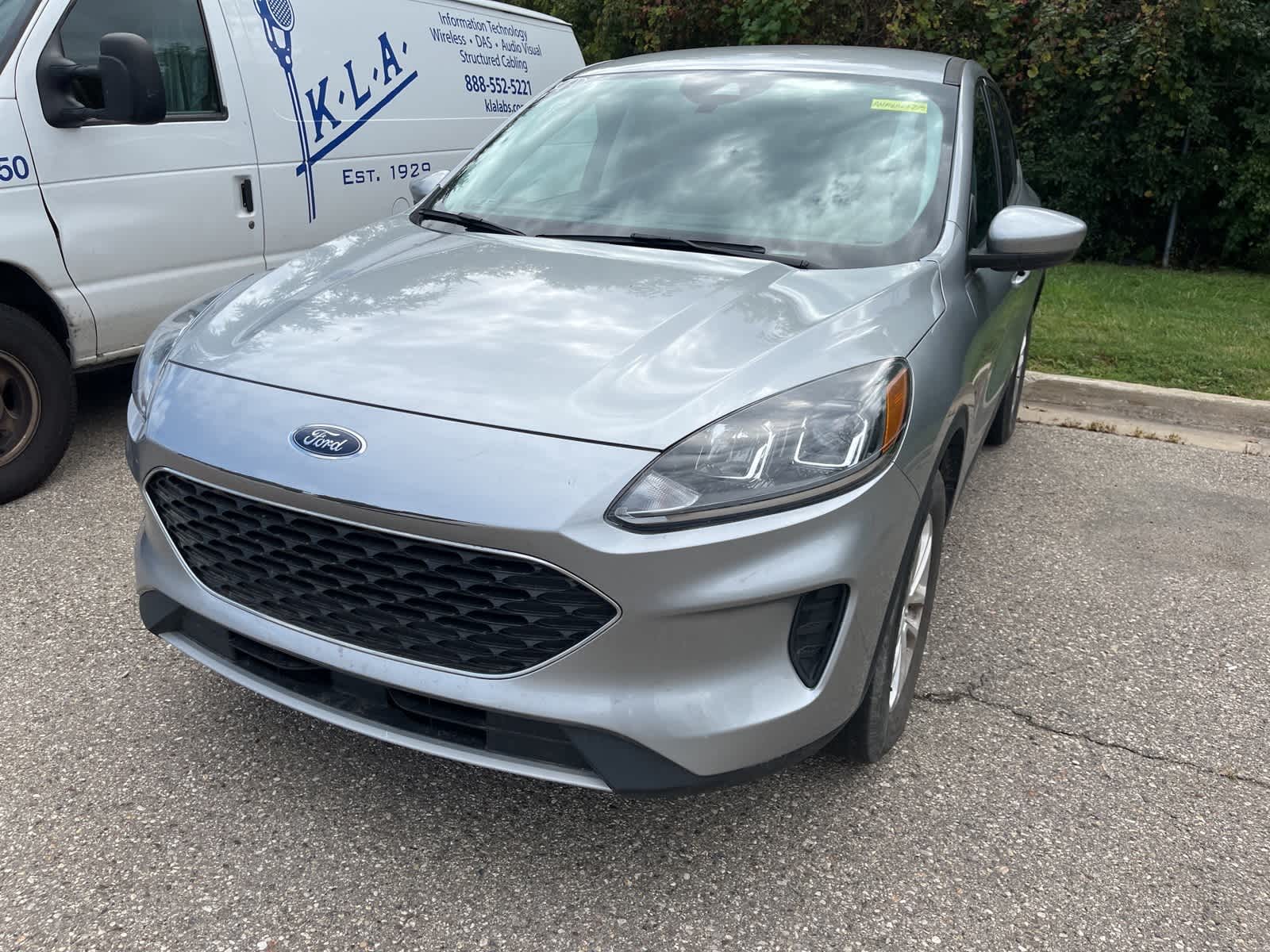 Thumbnail: 2021 Ford Escape - 3