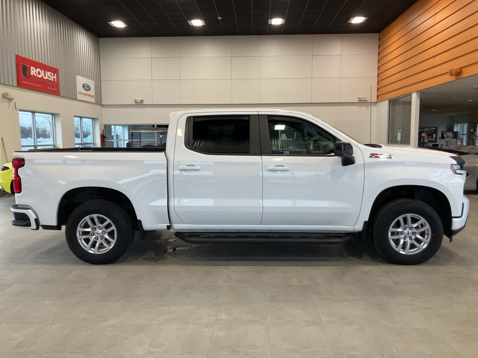 Thumbnail: 2019 Chevrolet Silverado 1500 - 4