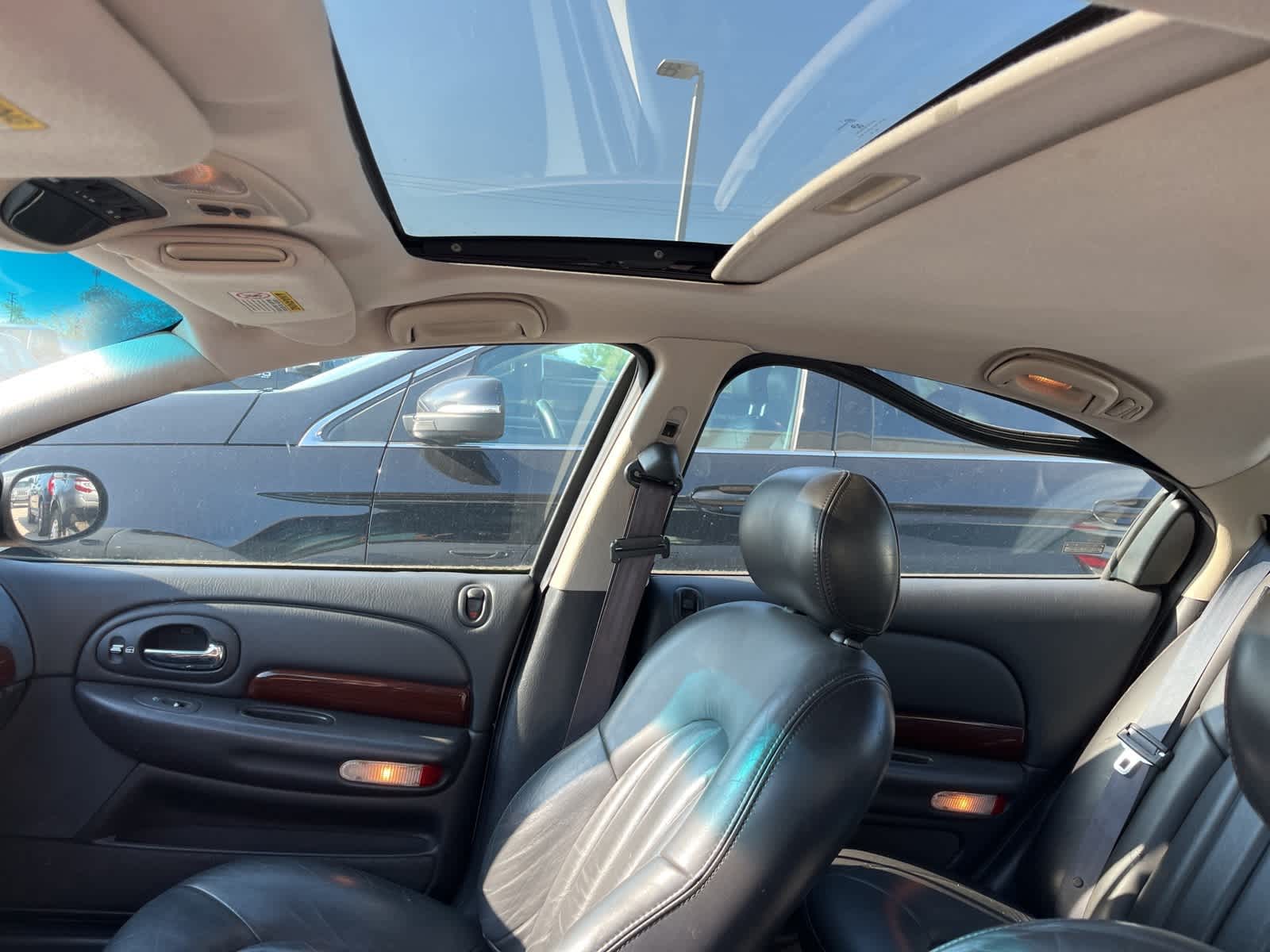 Thumbnail: 2000 Chrysler 300 - 20