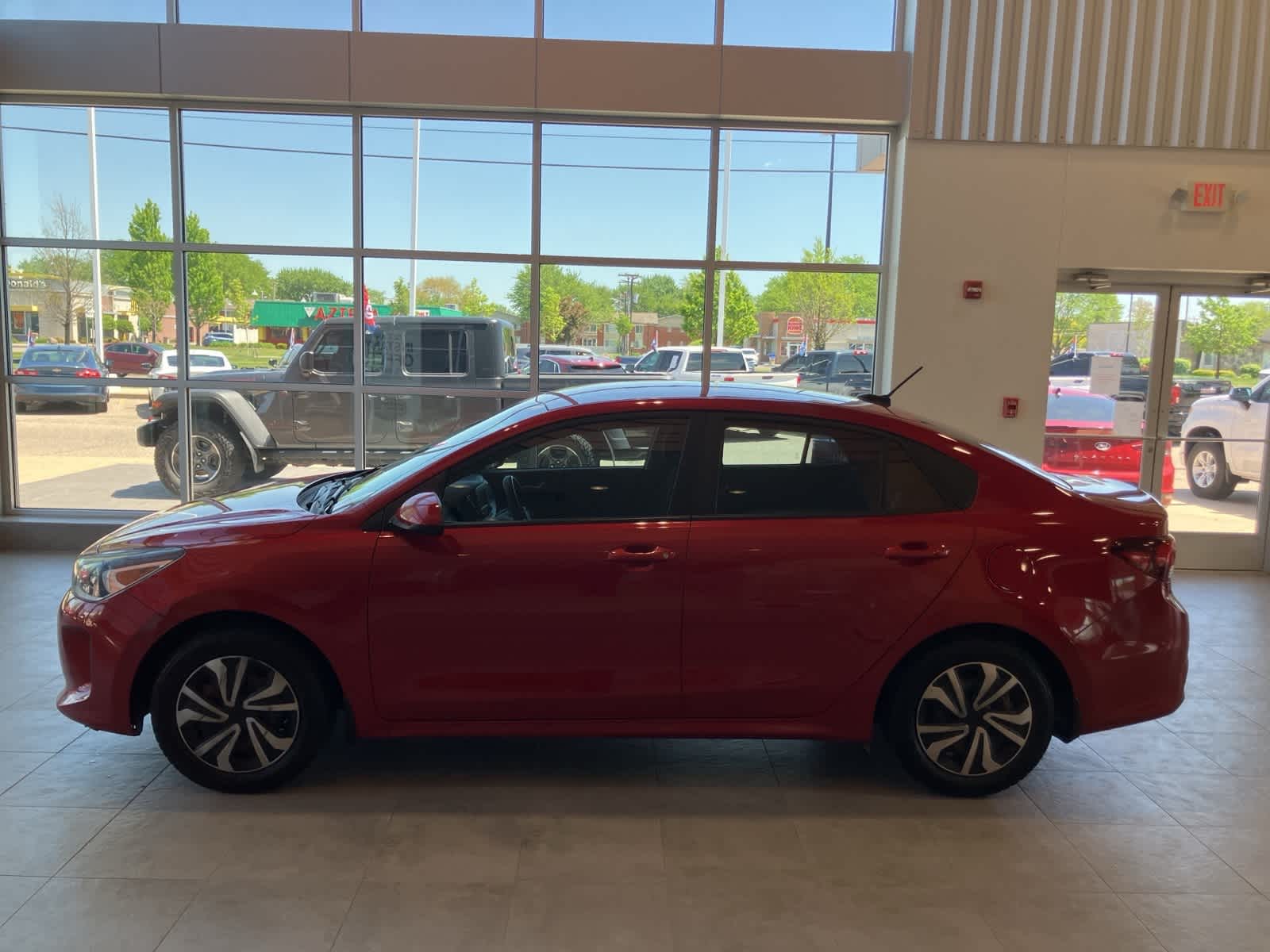 Thumbnail: 2018 Kia Rio - 7