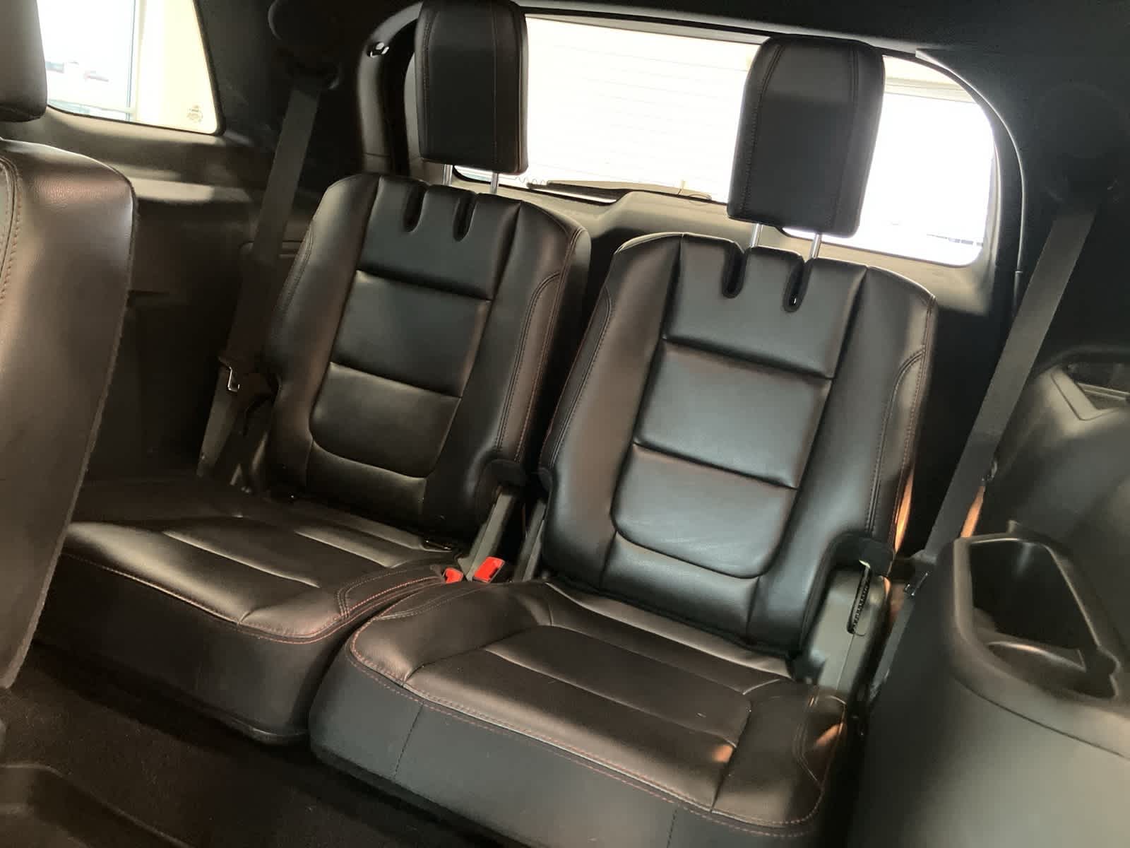 Thumbnail: 2018 Ford Explorer - 31