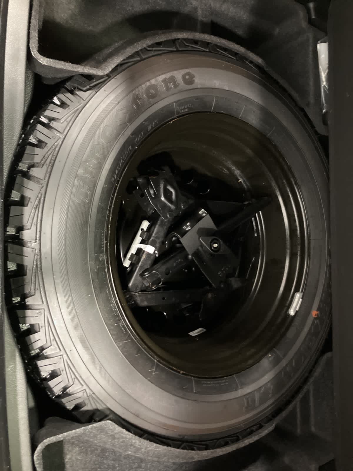 Thumbnail: 2020 Jeep Cherokee - 28