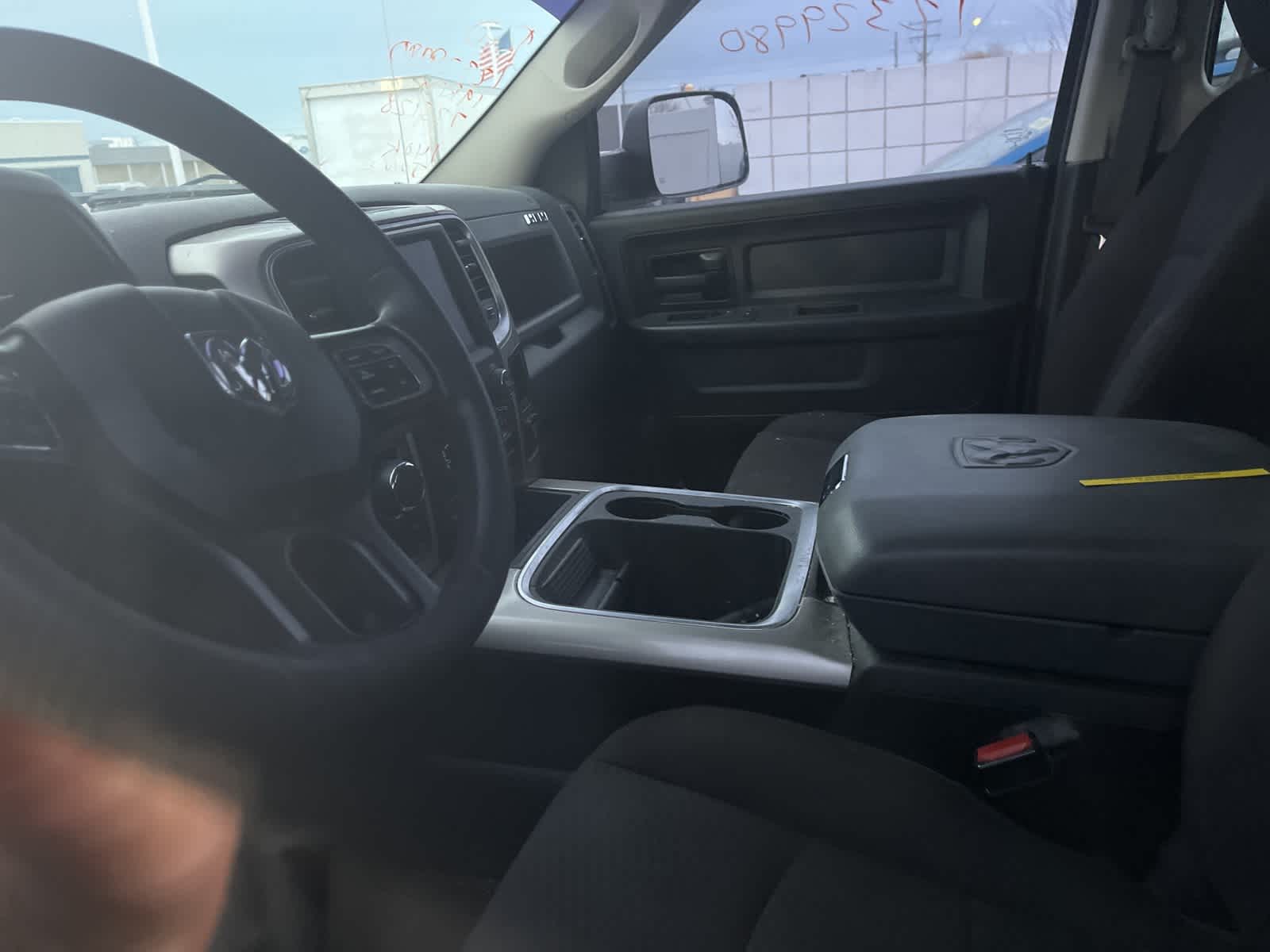 Thumbnail: 2019 RAM 1500 Classic - 23