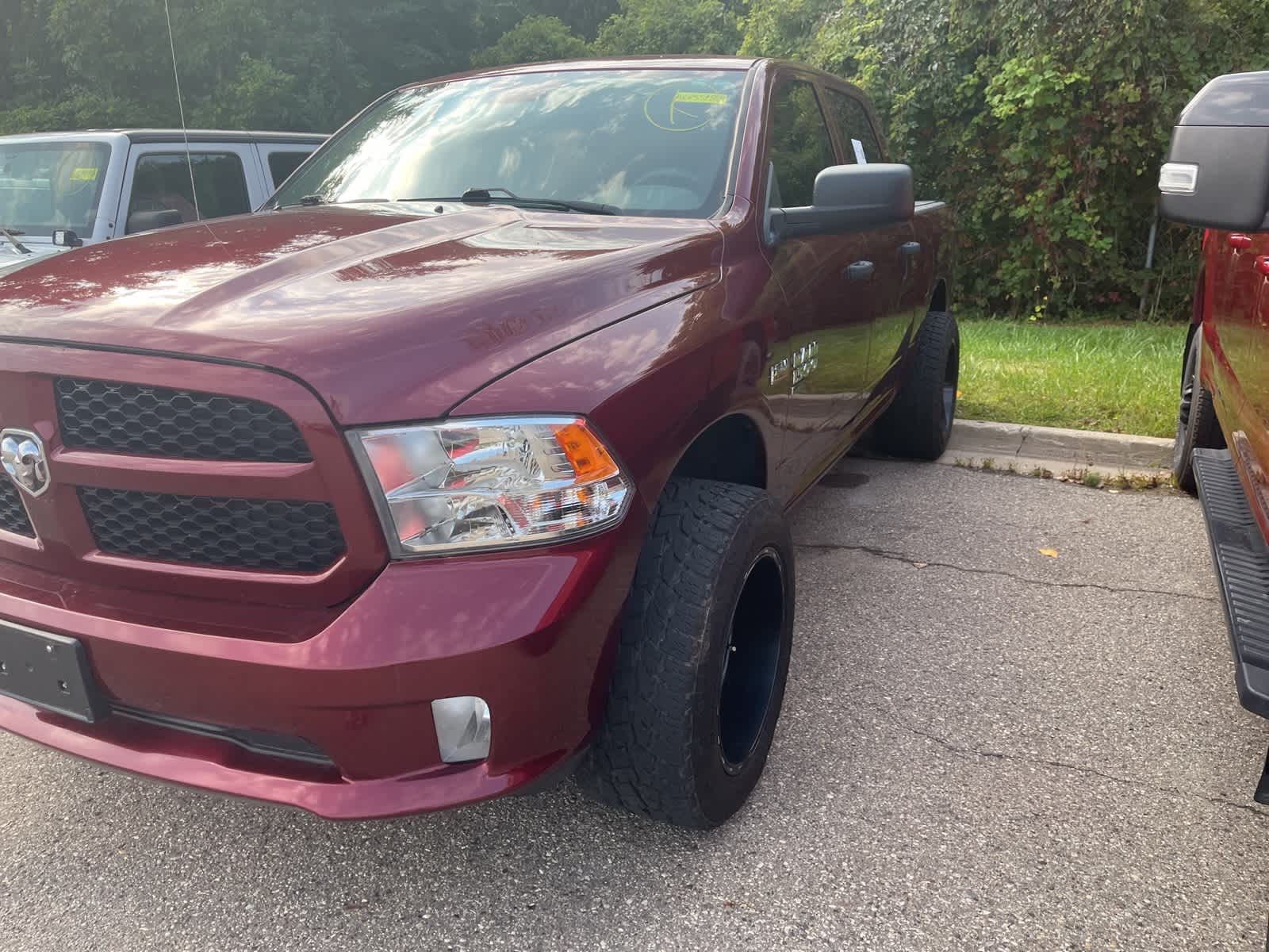 Thumbnail: 2019 RAM 1500 Classic - 4