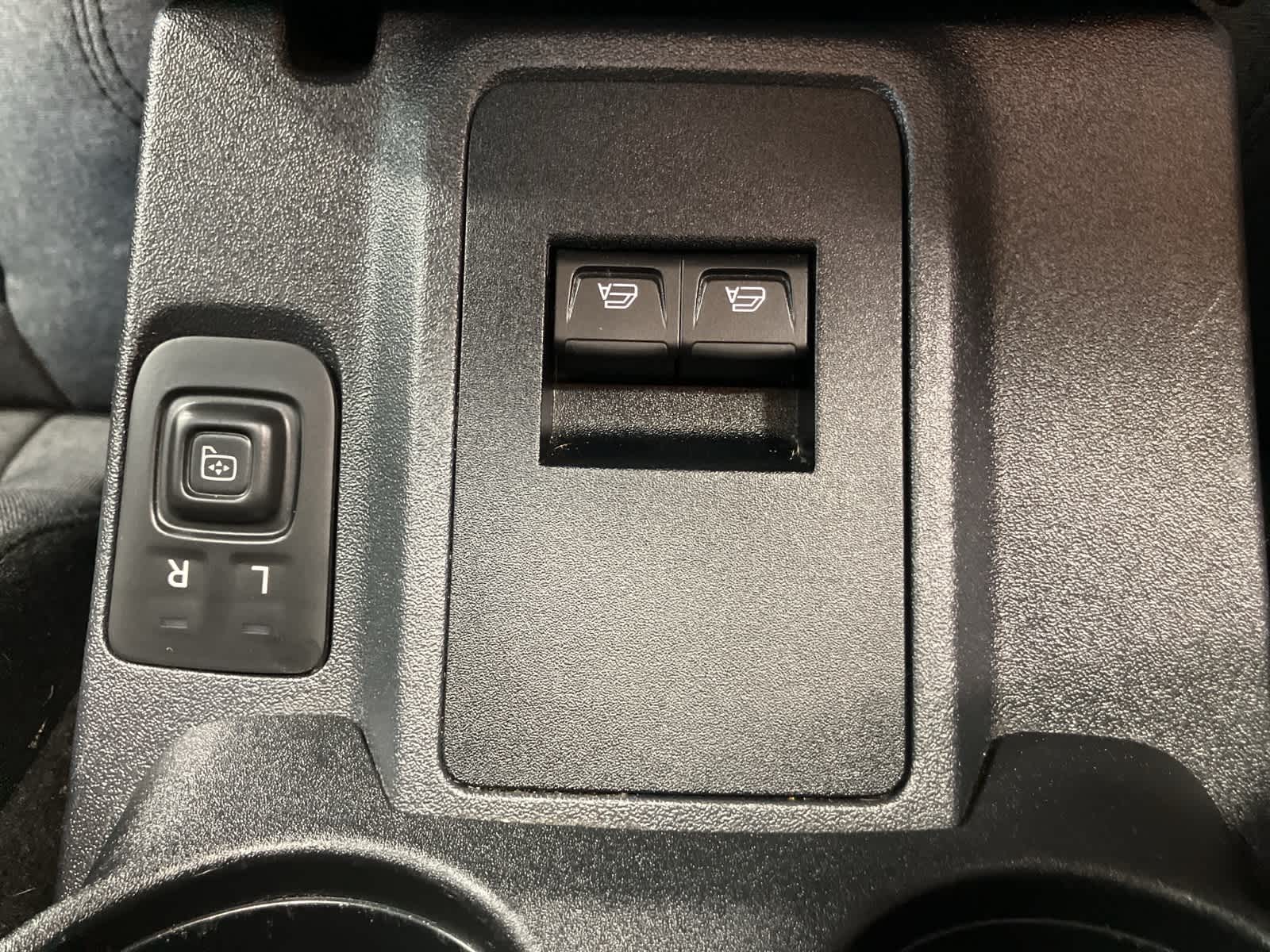 Thumbnail: 2022 Ford Bronco - 17