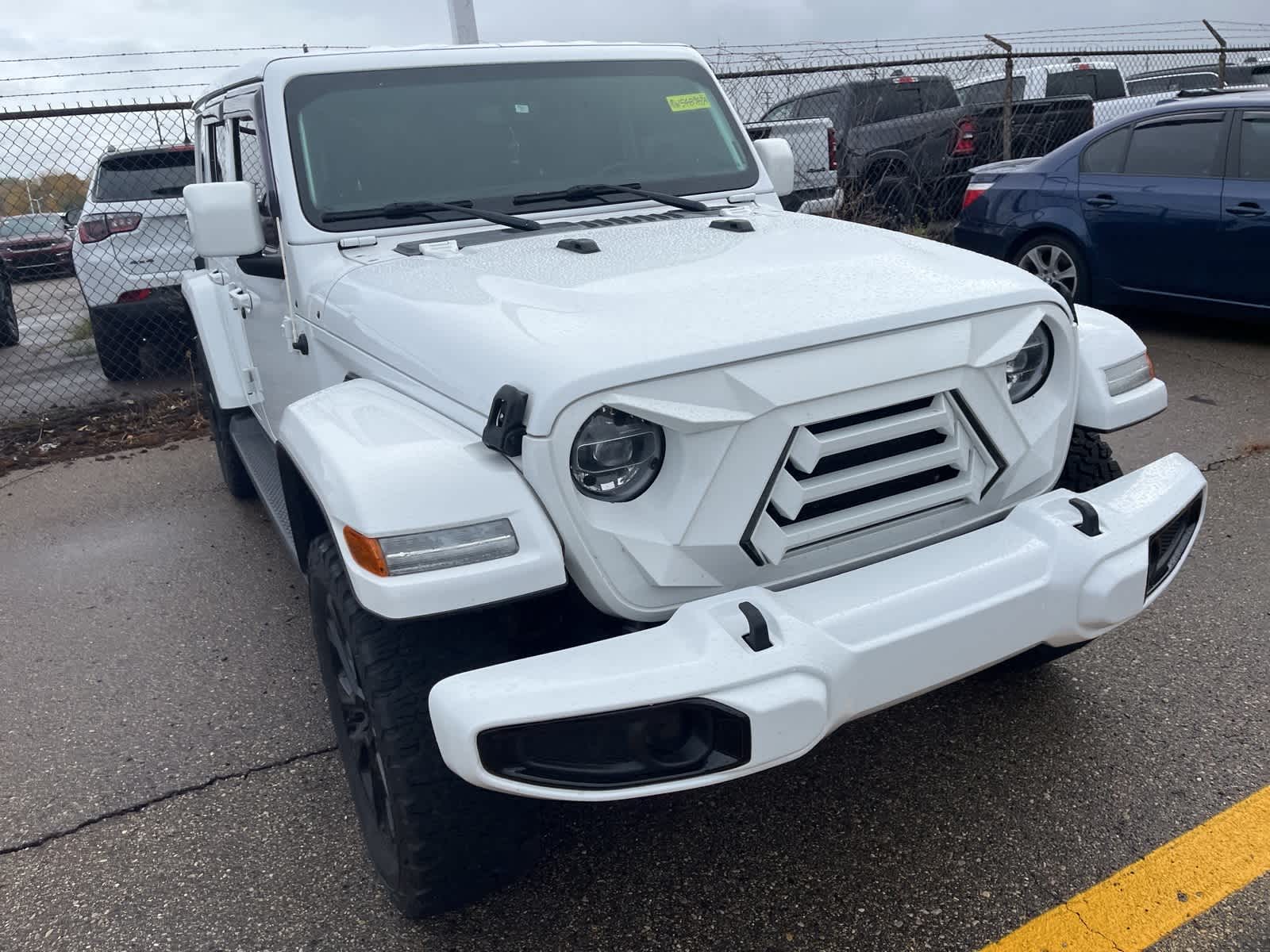 Thumbnail: 2021 Jeep Wrangler - 18