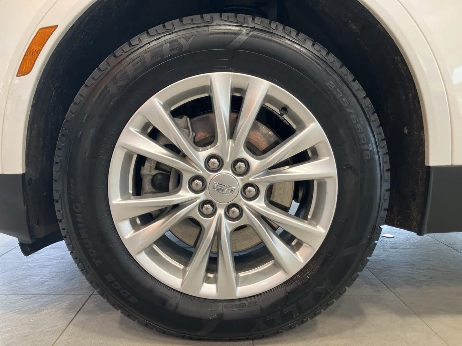 Thumbnail: 2022 Cadillac XT5 - 9