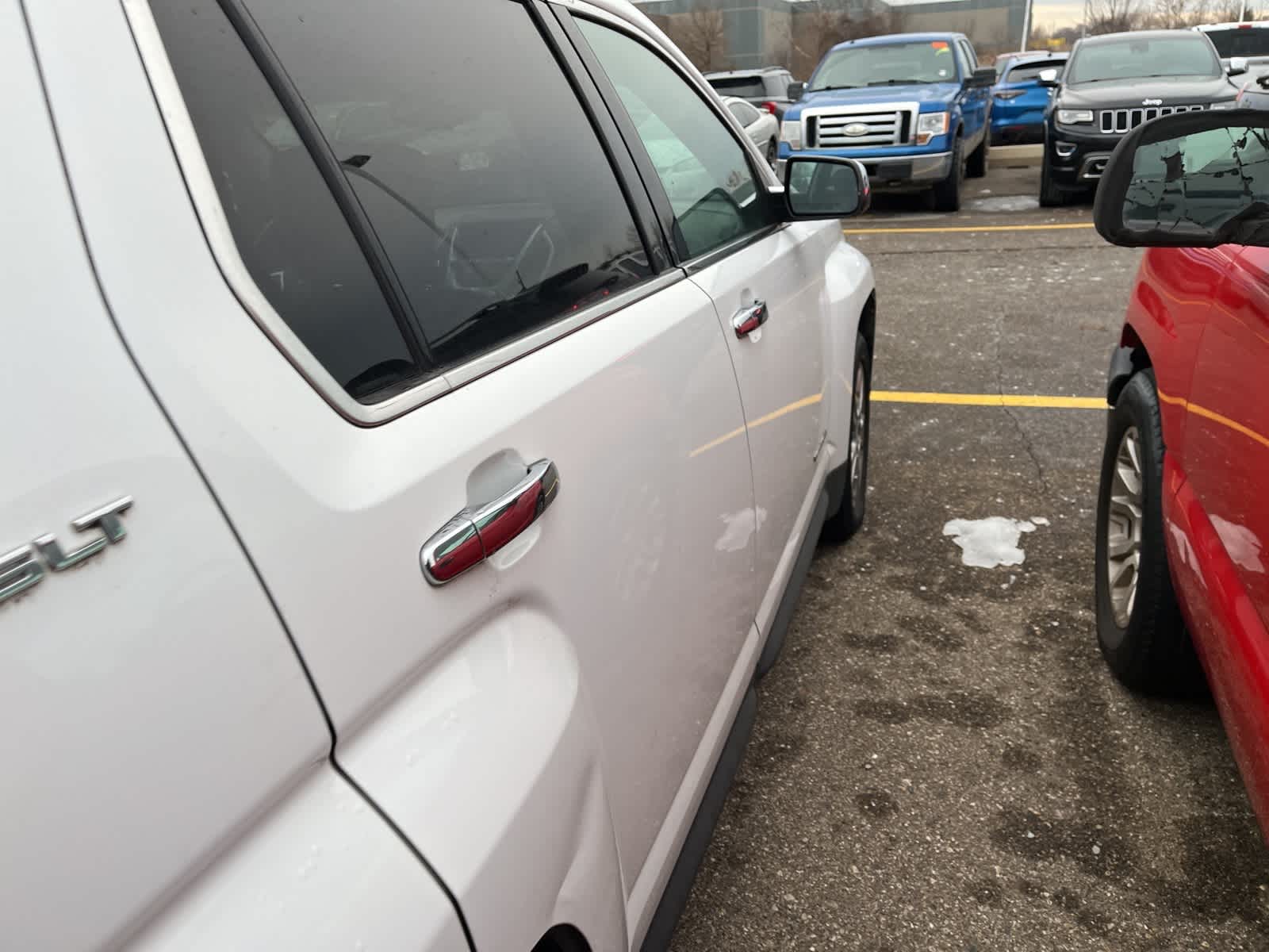 Thumbnail: 2015 GMC Terrain - 17