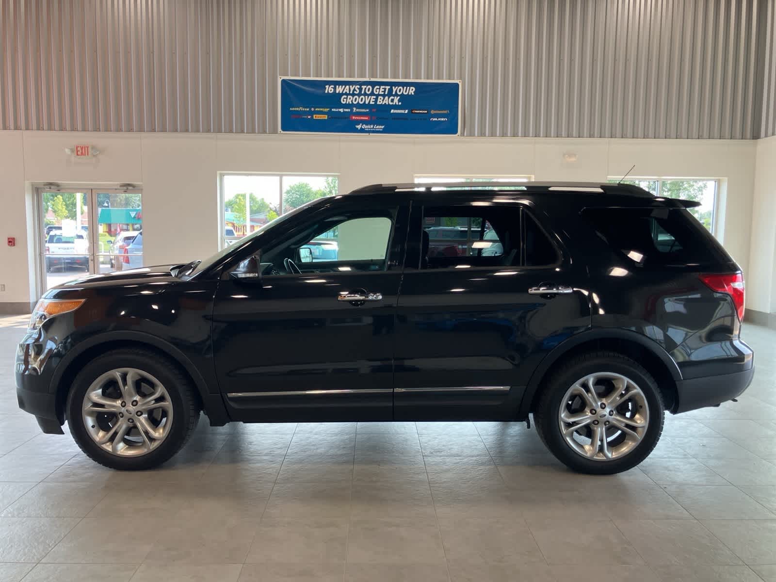 Thumbnail: 2015 Ford Explorer - 8