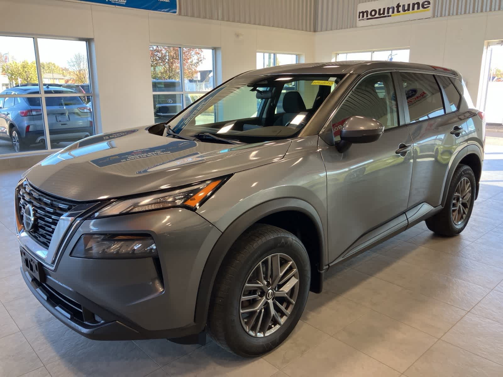 Thumbnail: 2021 Nissan Rogue - 1