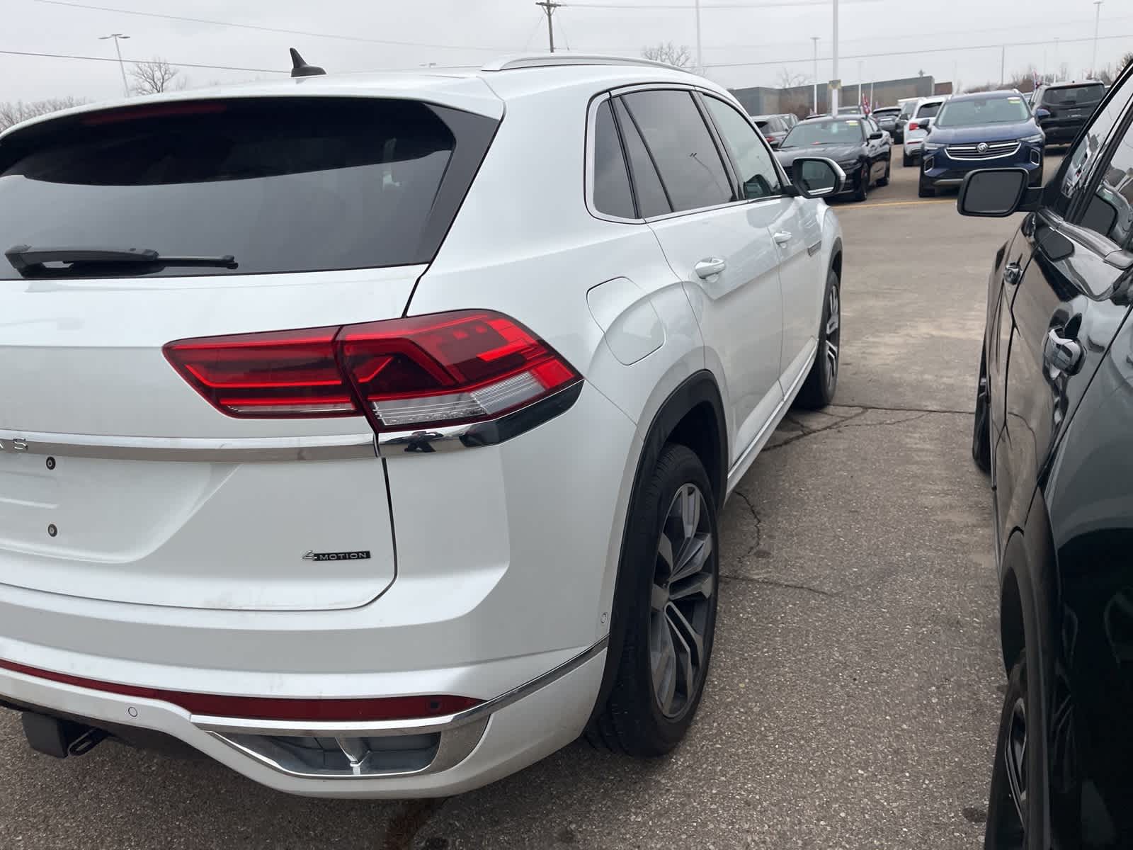 Thumbnail: 2023 Volkswagen Atlas - 17