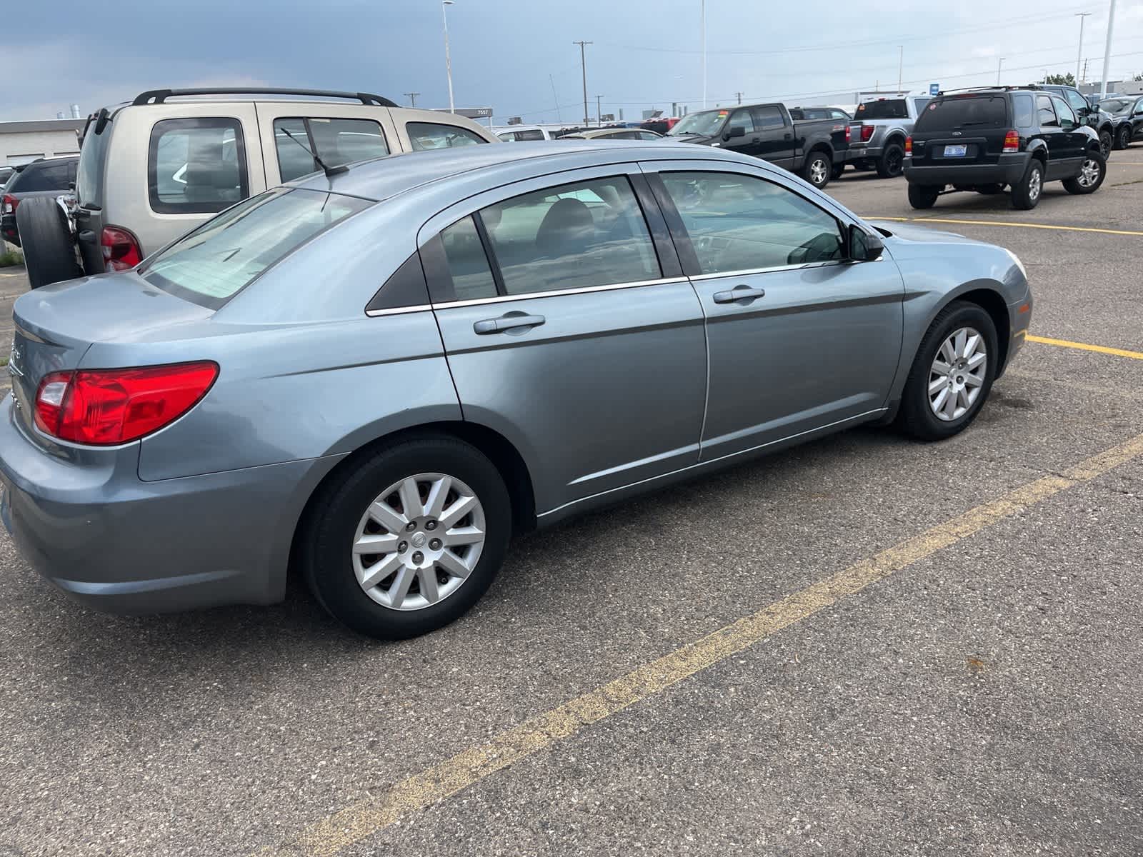 Thumbnail: 2009 Chrysler Sebring - 14