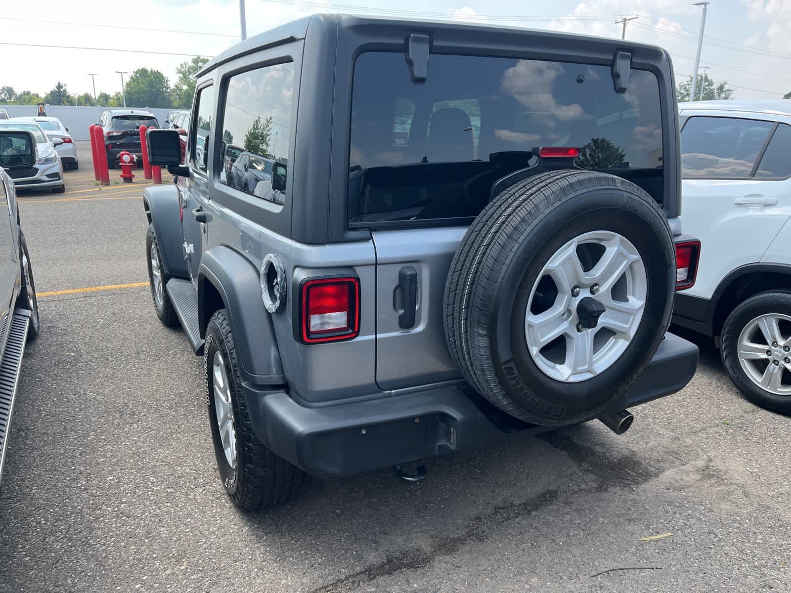 Thumbnail: 2020 Jeep Wrangler - 9