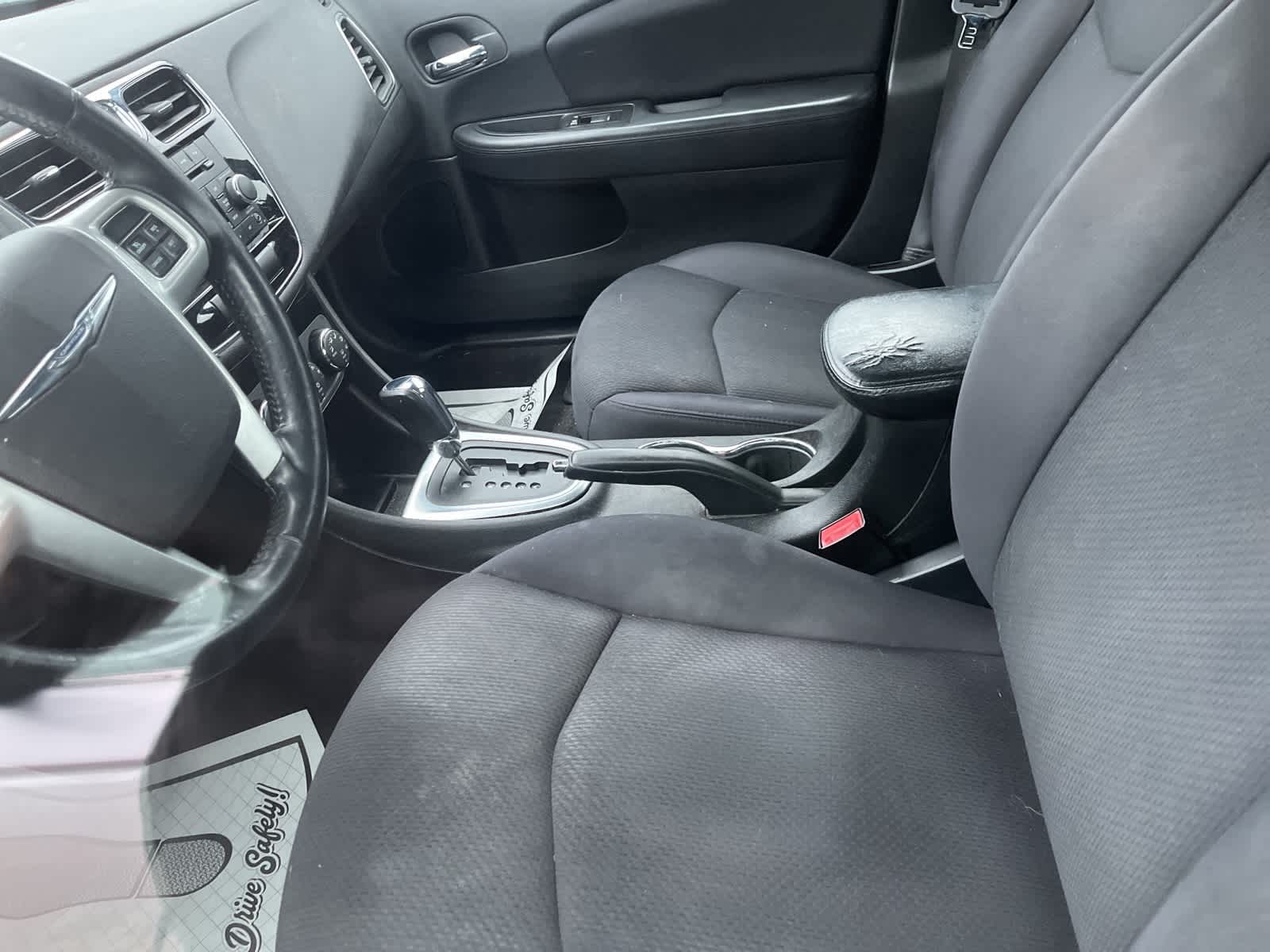 Thumbnail: 2013 Chrysler 200 - 27