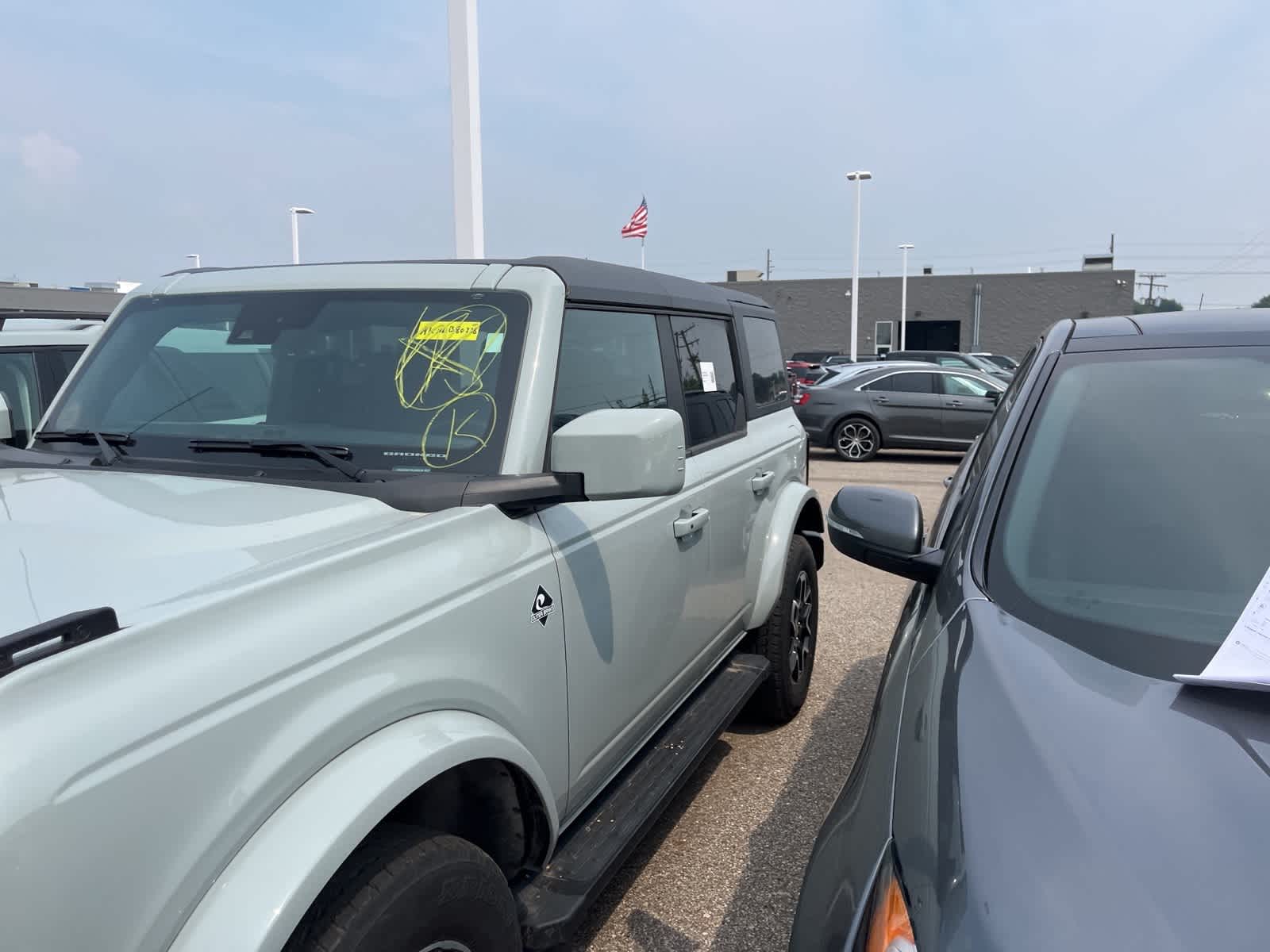 Thumbnail: 2022 Ford Bronco - 5