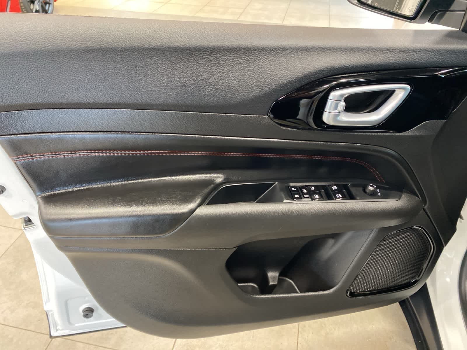 Thumbnail: 2025 Jeep Compass - 17