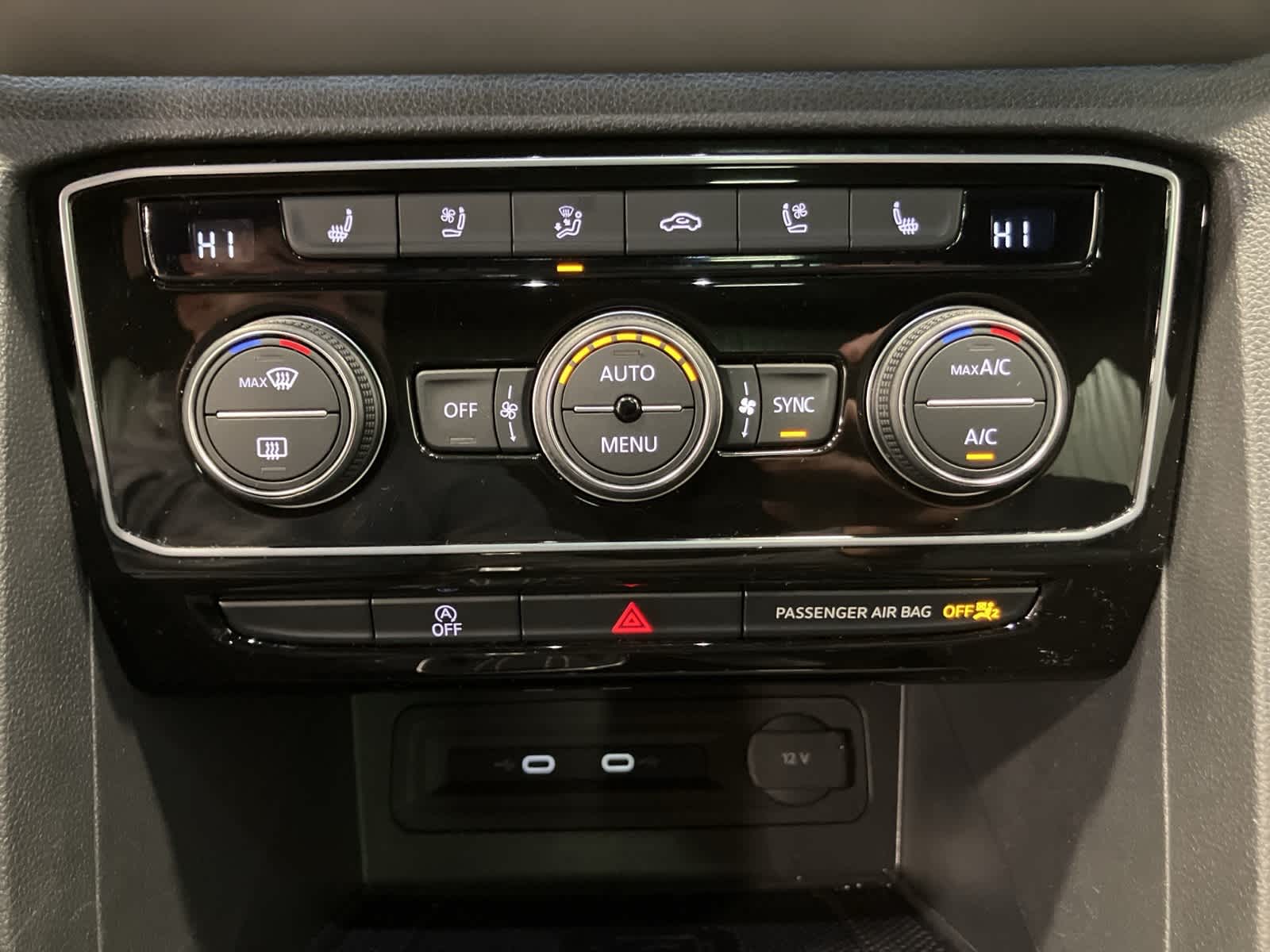 Thumbnail: 2023 Volkswagen Atlas - 23